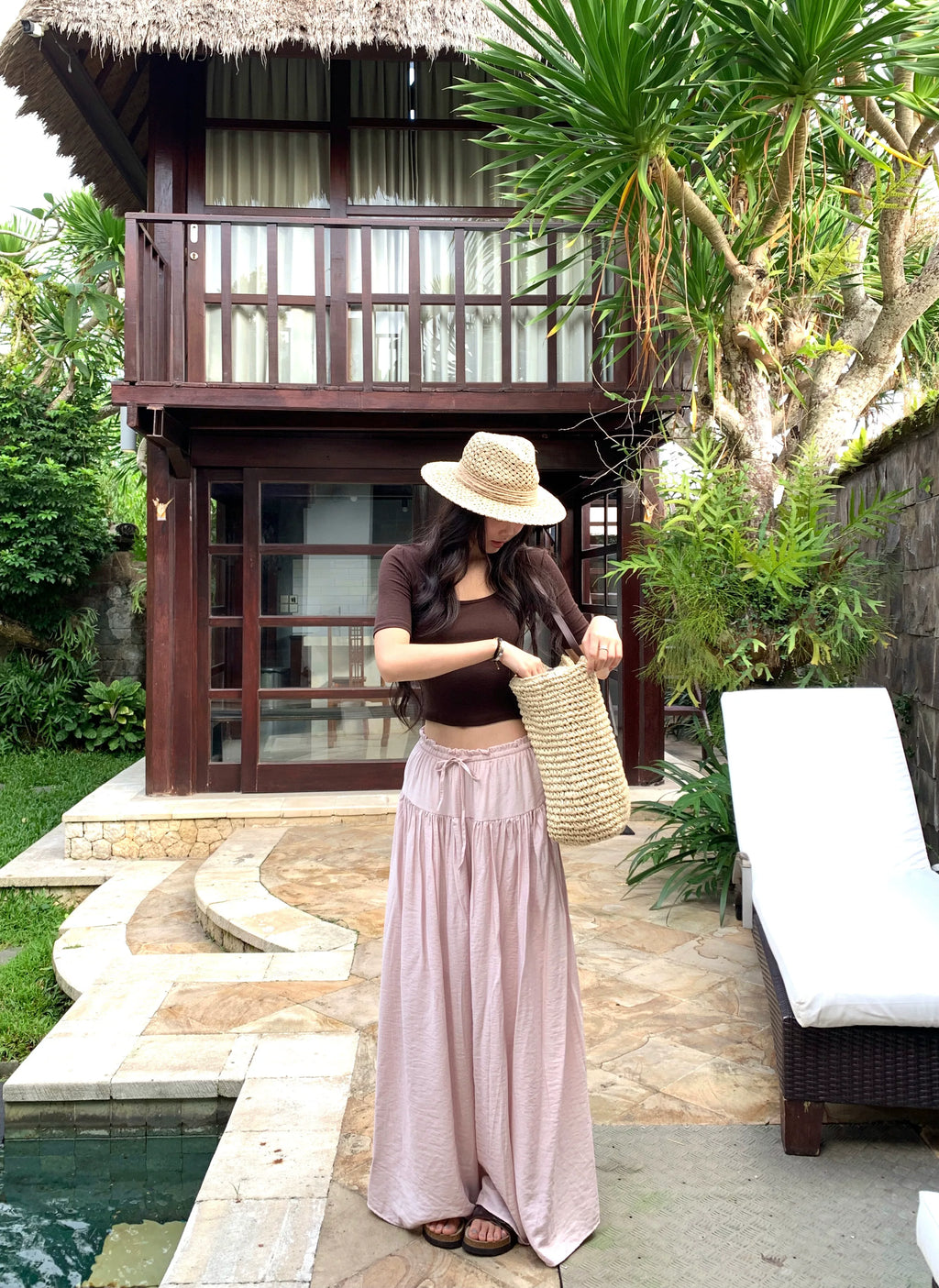 WITHMIN Low-rise Slim Pleated Wide-leg Pants