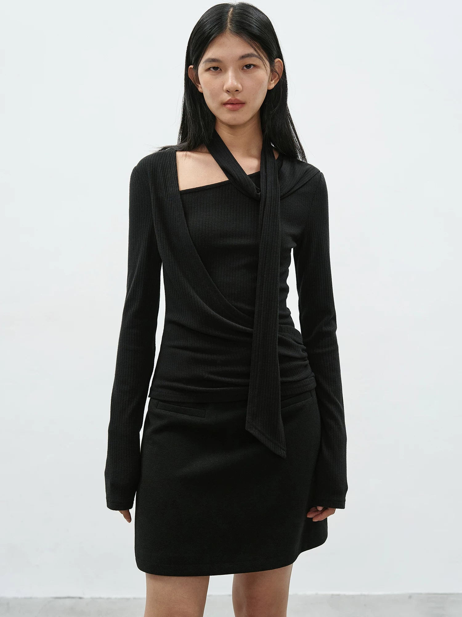 EIGHTHMONTH Skinny Neck Off Shoulder Slim Long Sleeves