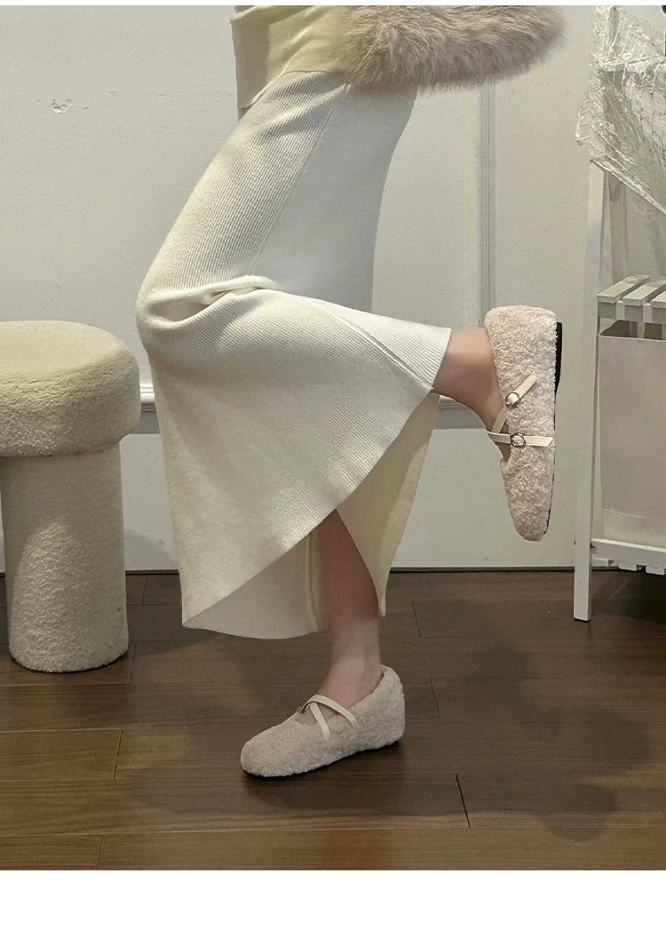 CHRNDXEE Cross-buckle Flat-soled Lamb Wool Shoes