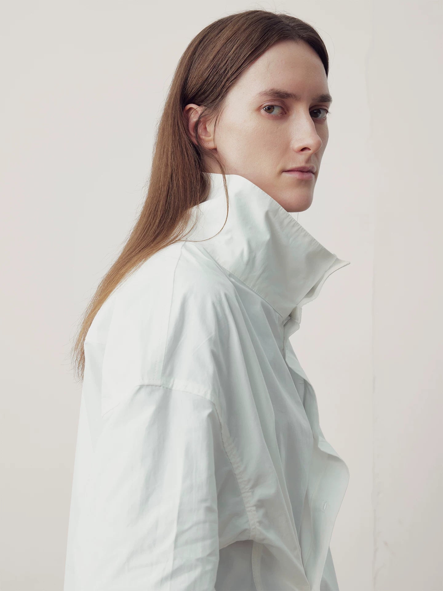COLN High-necked Slim Long-sleeved Shirt