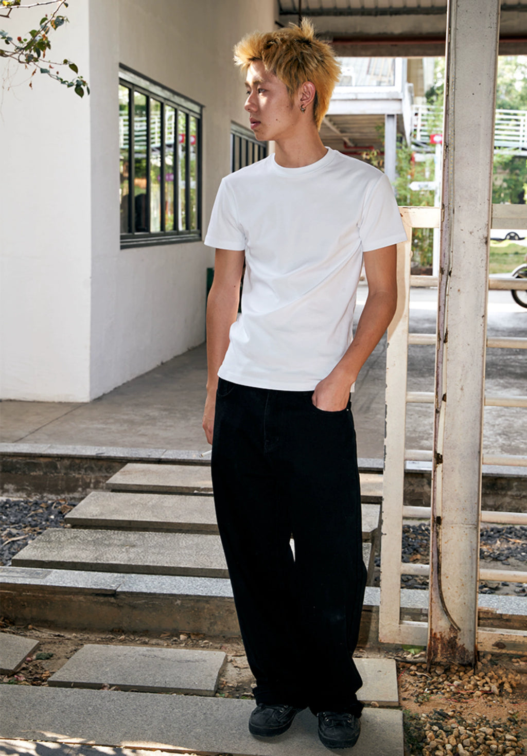 OBSESSWITH Basic Crew Neck Tee