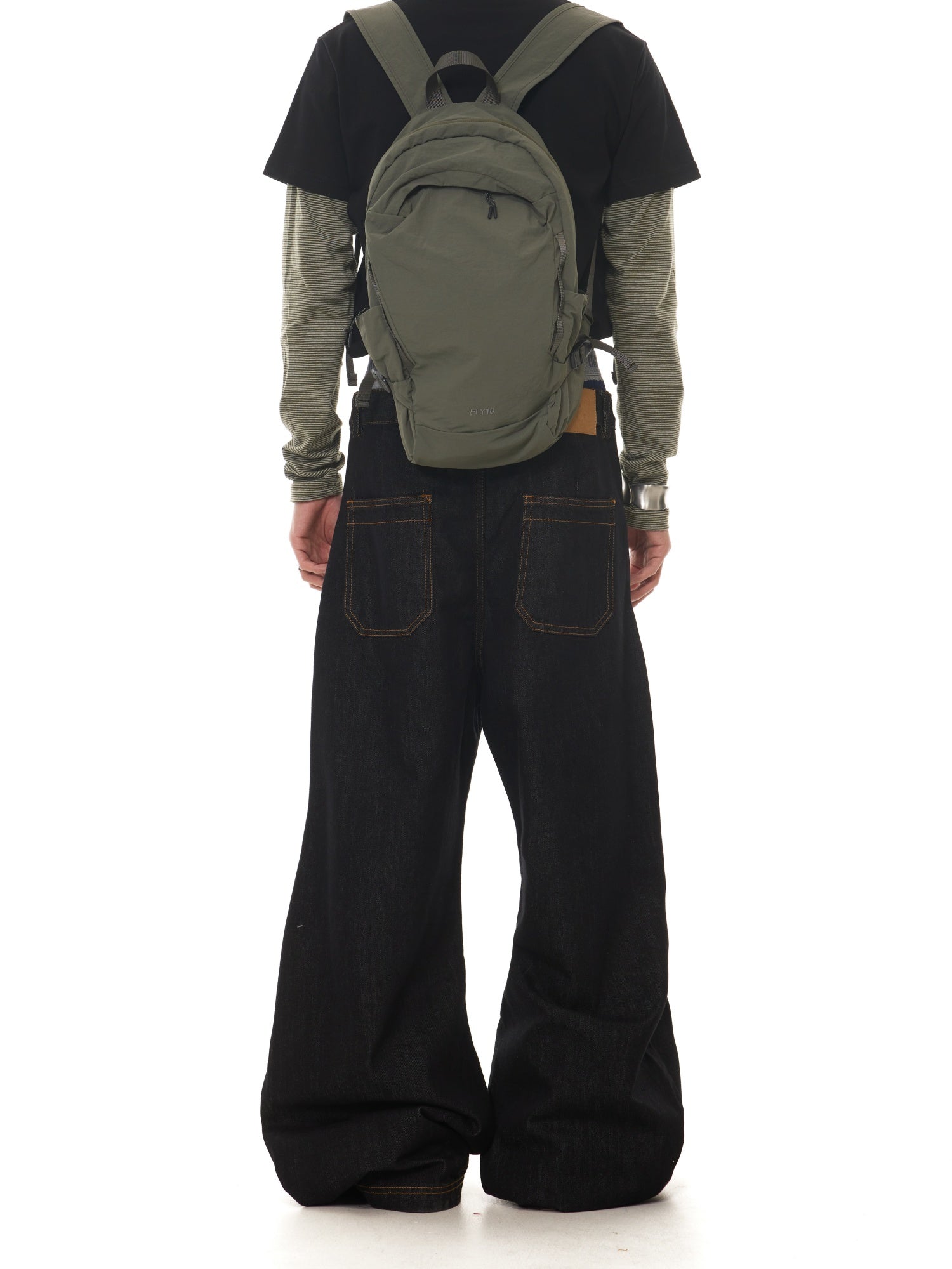 BTSG A-shaped bright line deconstruction primary scimitar jeans