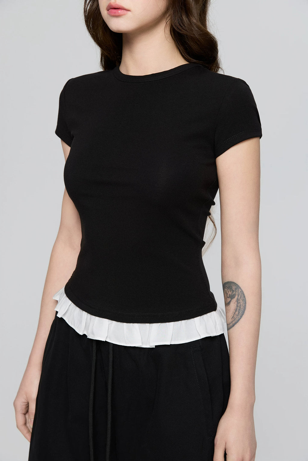 Avenement Splicing Lace Slim Body Contrasting Tee