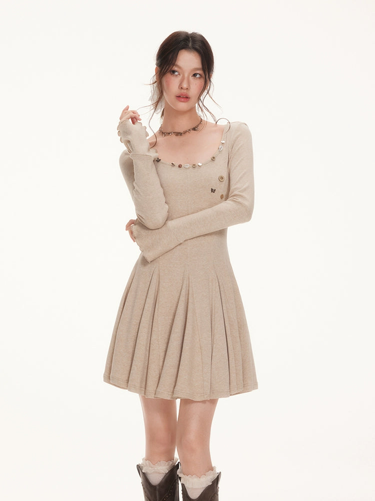 IMONE Vintage Flared Sleeve Pleated Big U-Neck Dress