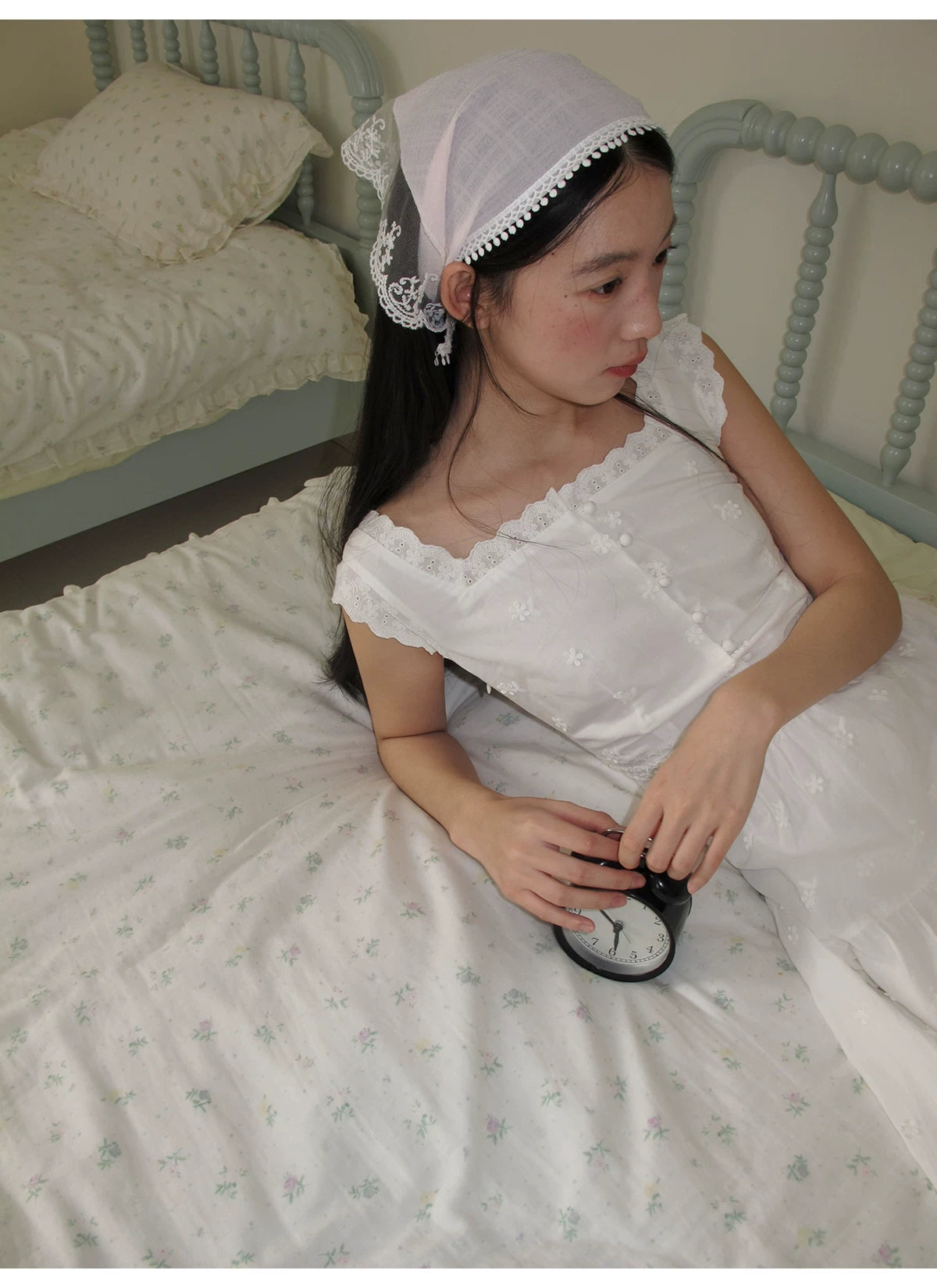 KANO Triangle Headscarf Lace Idyllic Headdress
