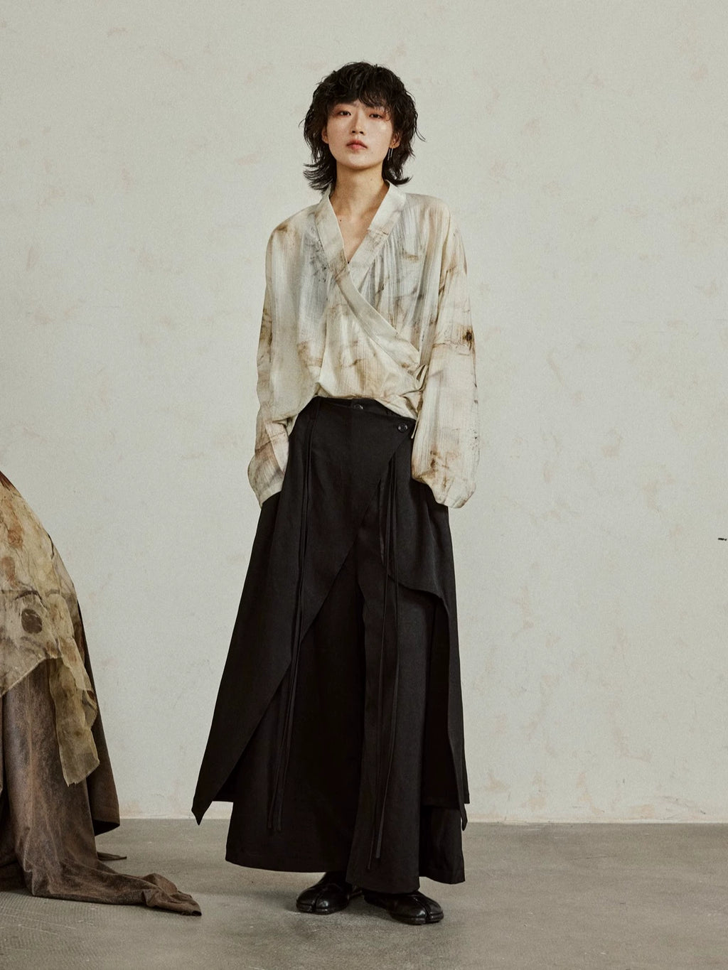 SUNYVONNE Diagonal Placket Strappy Long-sleeved Shirt