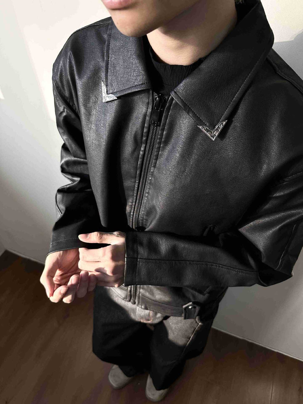 MADEEXTREME Spring Men's Oil Wax UV Crack Texture Retro PU Leather Short Jacket