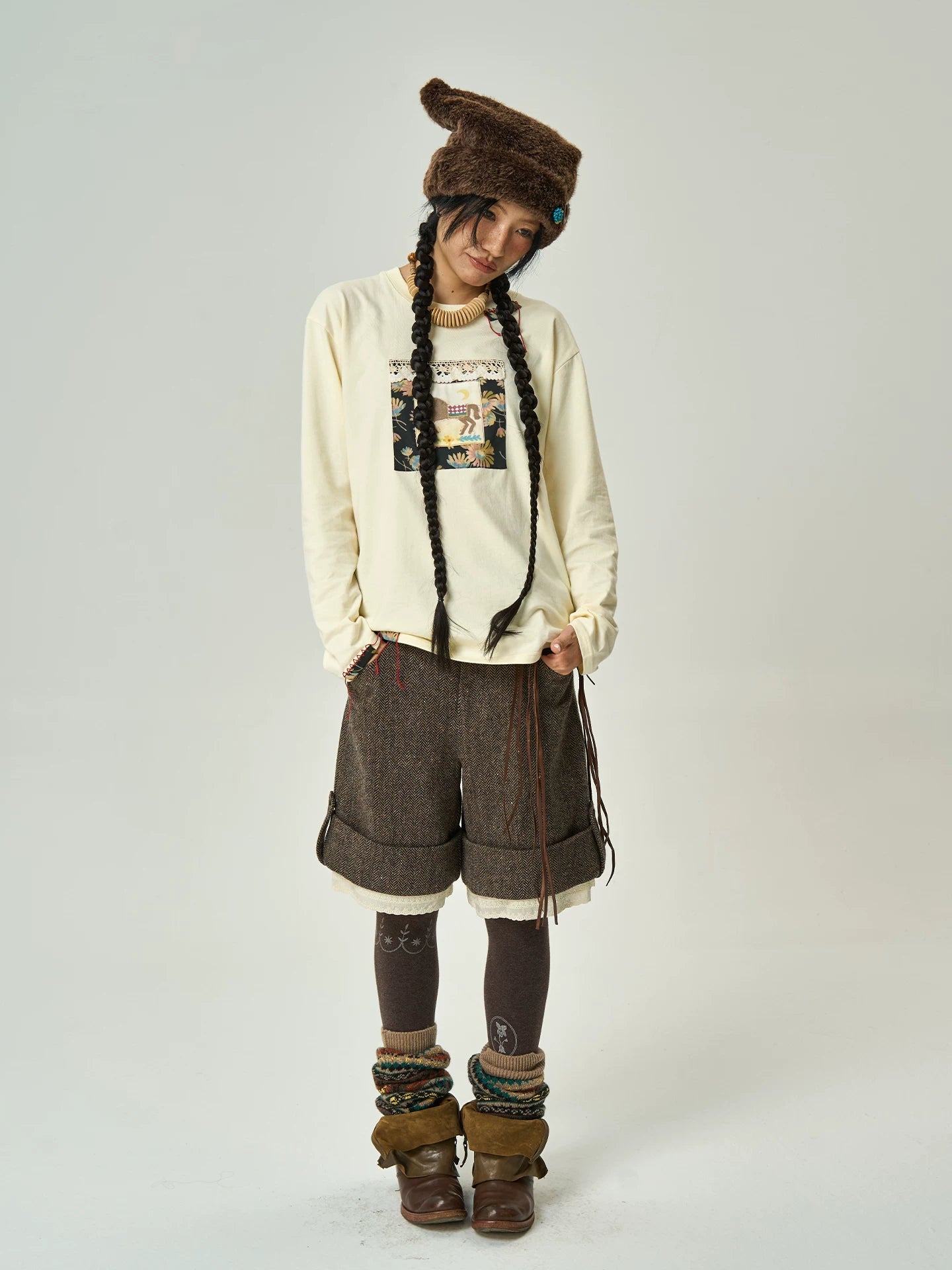 Enteralt Pony Yarn Patch Loose Long Sleeve