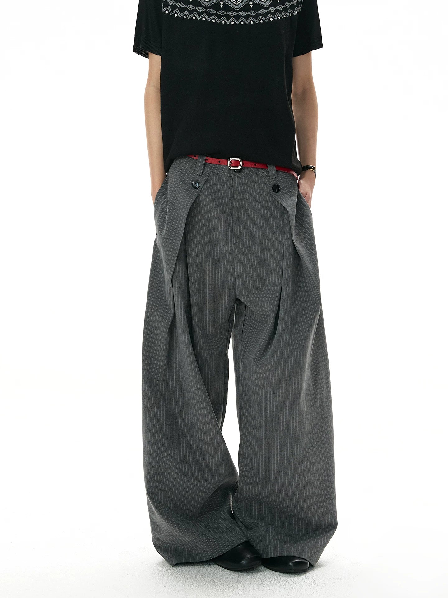 A PUEE Retro Pleated Striped Slacks