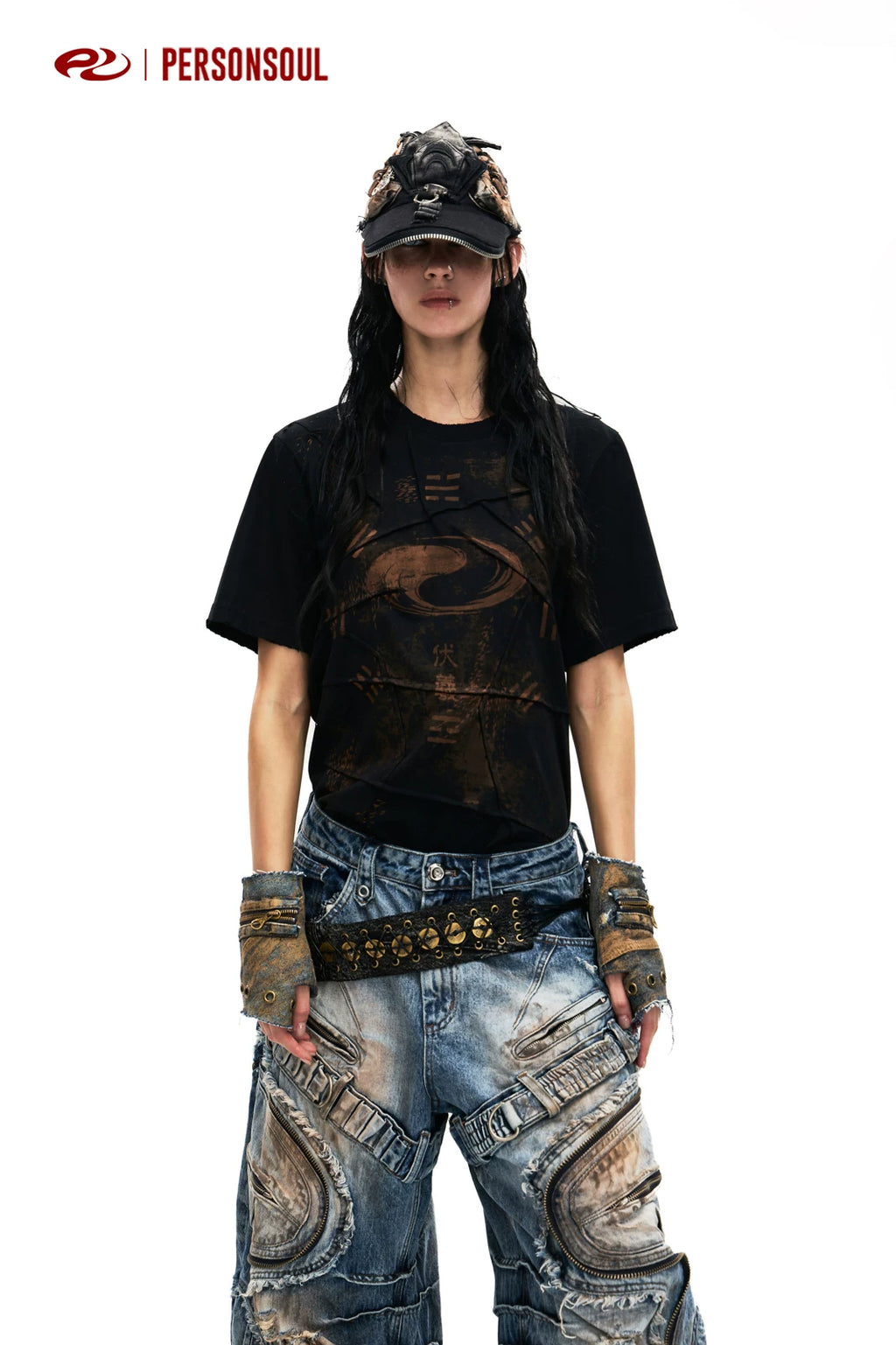 PERSONSOUL Retro Crew Neck Slim Tee