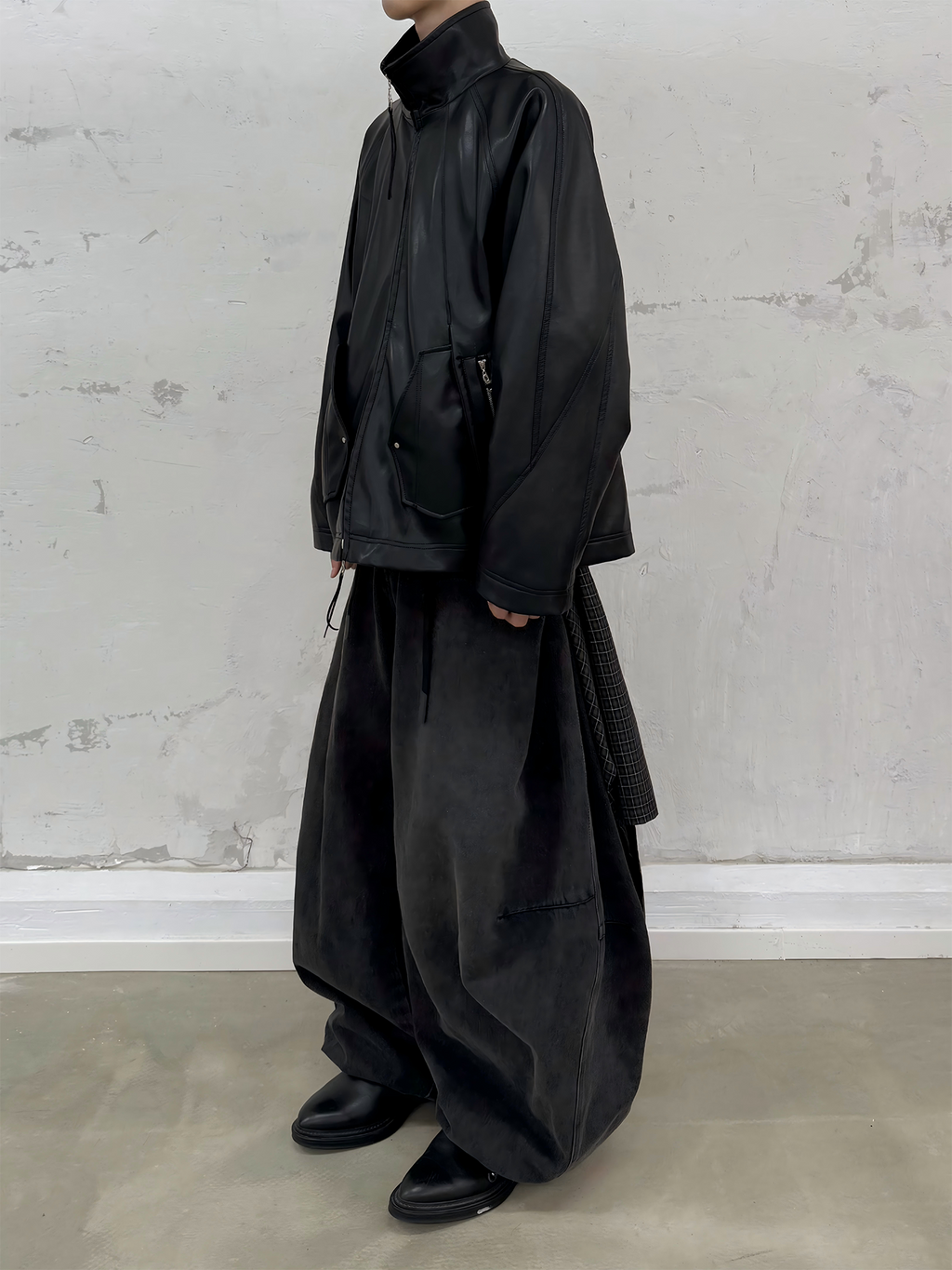RELABEL Multi-pocket Silhouette Loose Leather Jacket