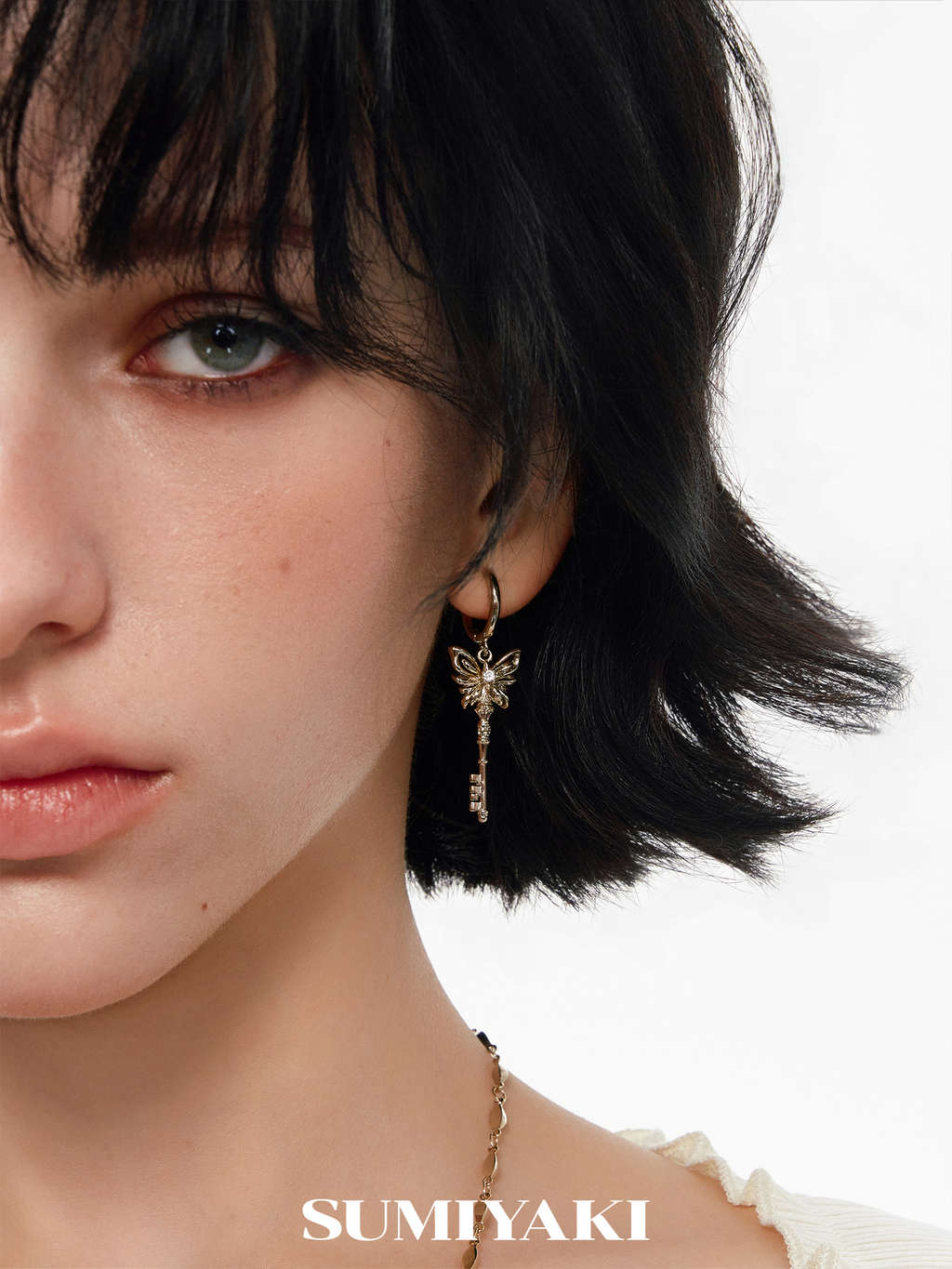 SUMIYAKI Three-dimensional Butterfly Key Temperament Earrings