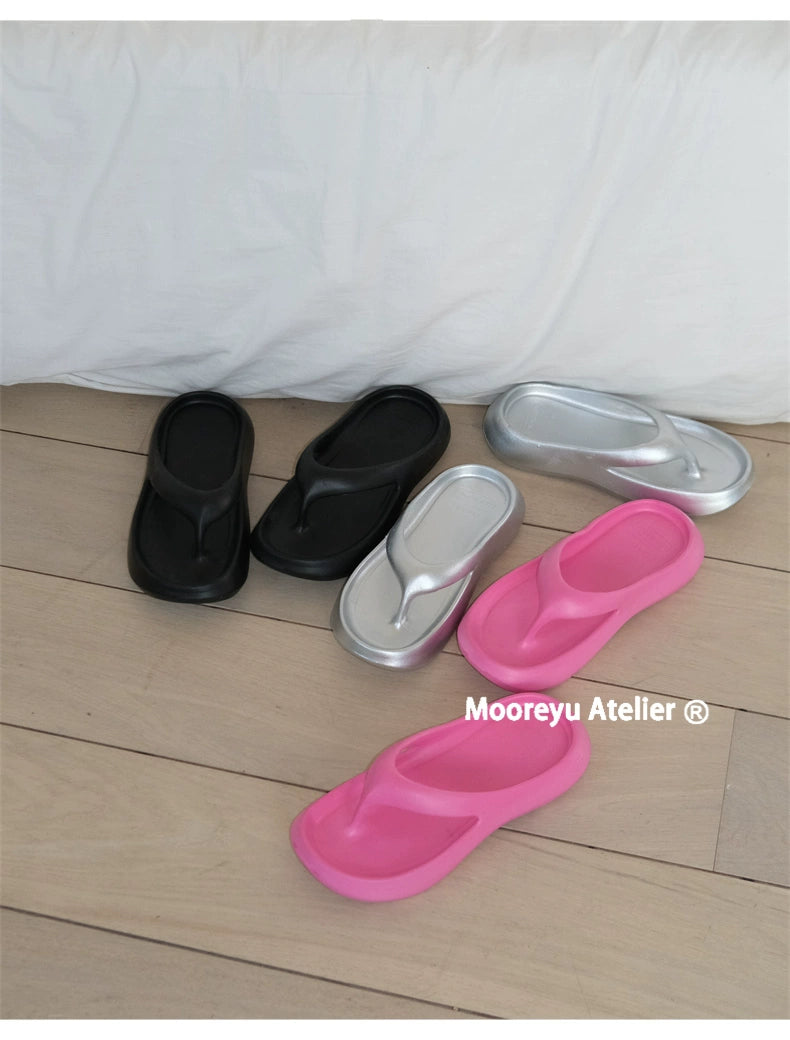Mooreyu Thick-bottomed Seaside Beach Flip-flops Cool Slippers