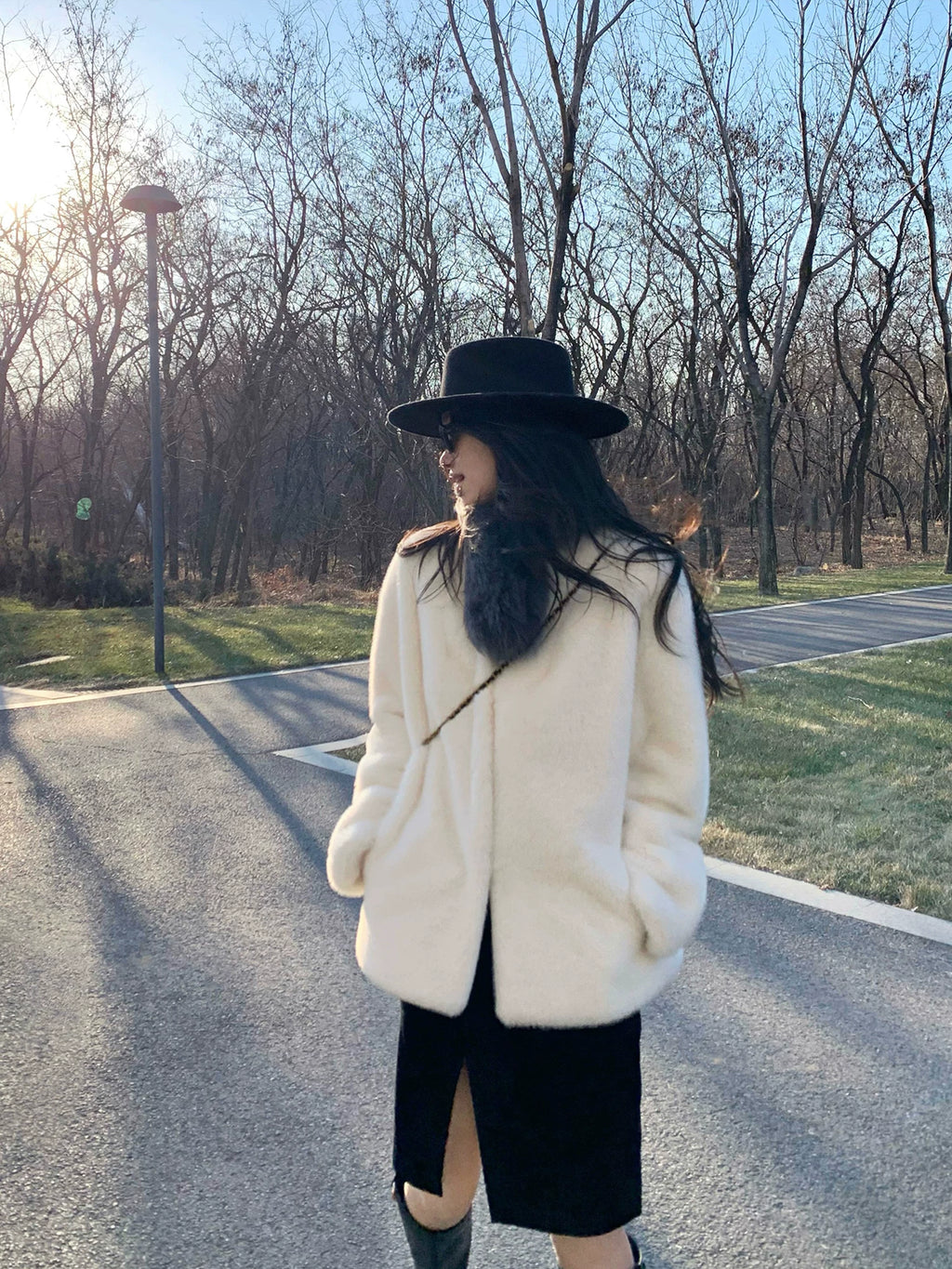 Pusumede Temperament V-neck Loose Short Plush Jacket