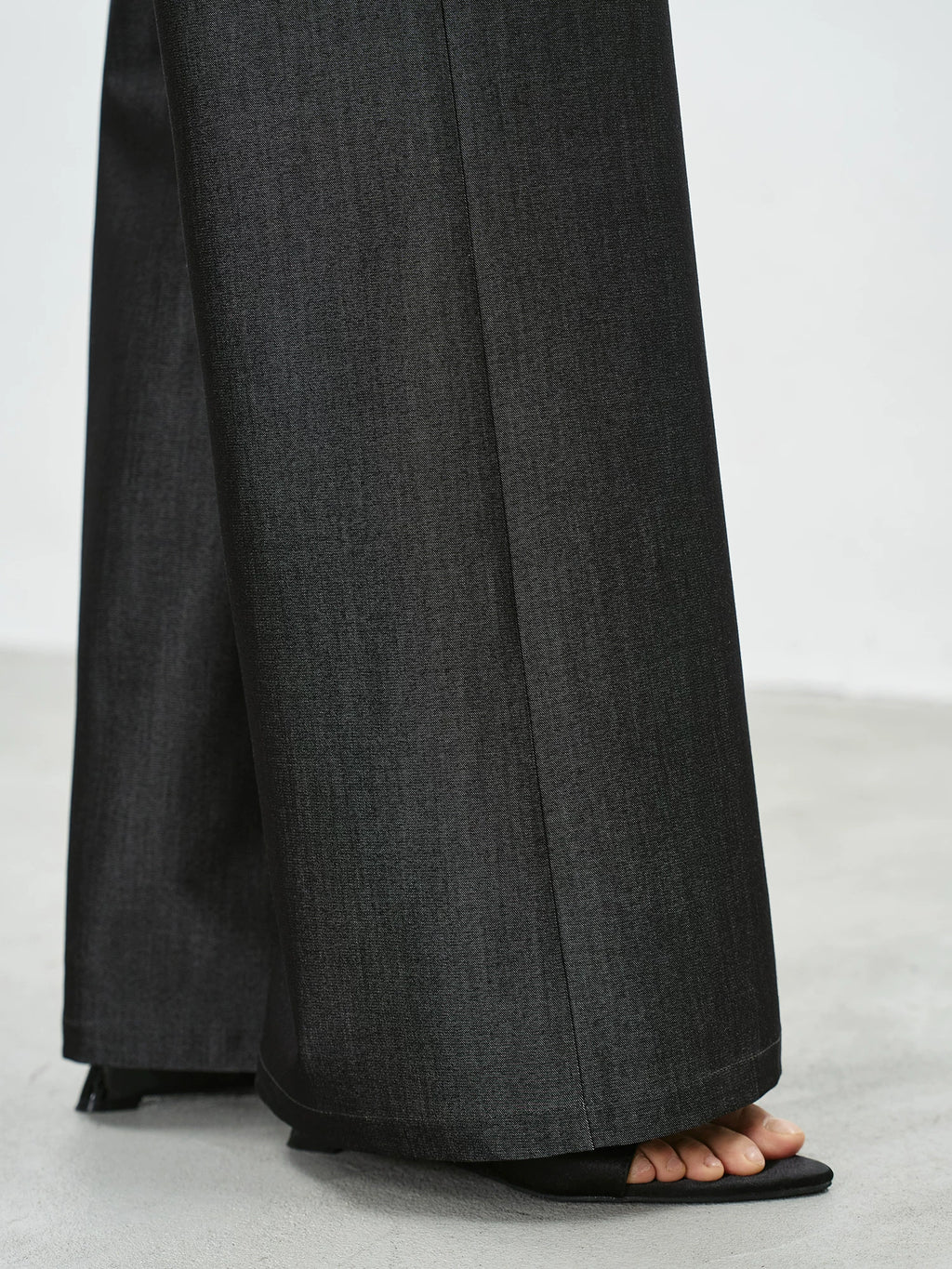 EIGHTHMONTH High-waisted Slacks