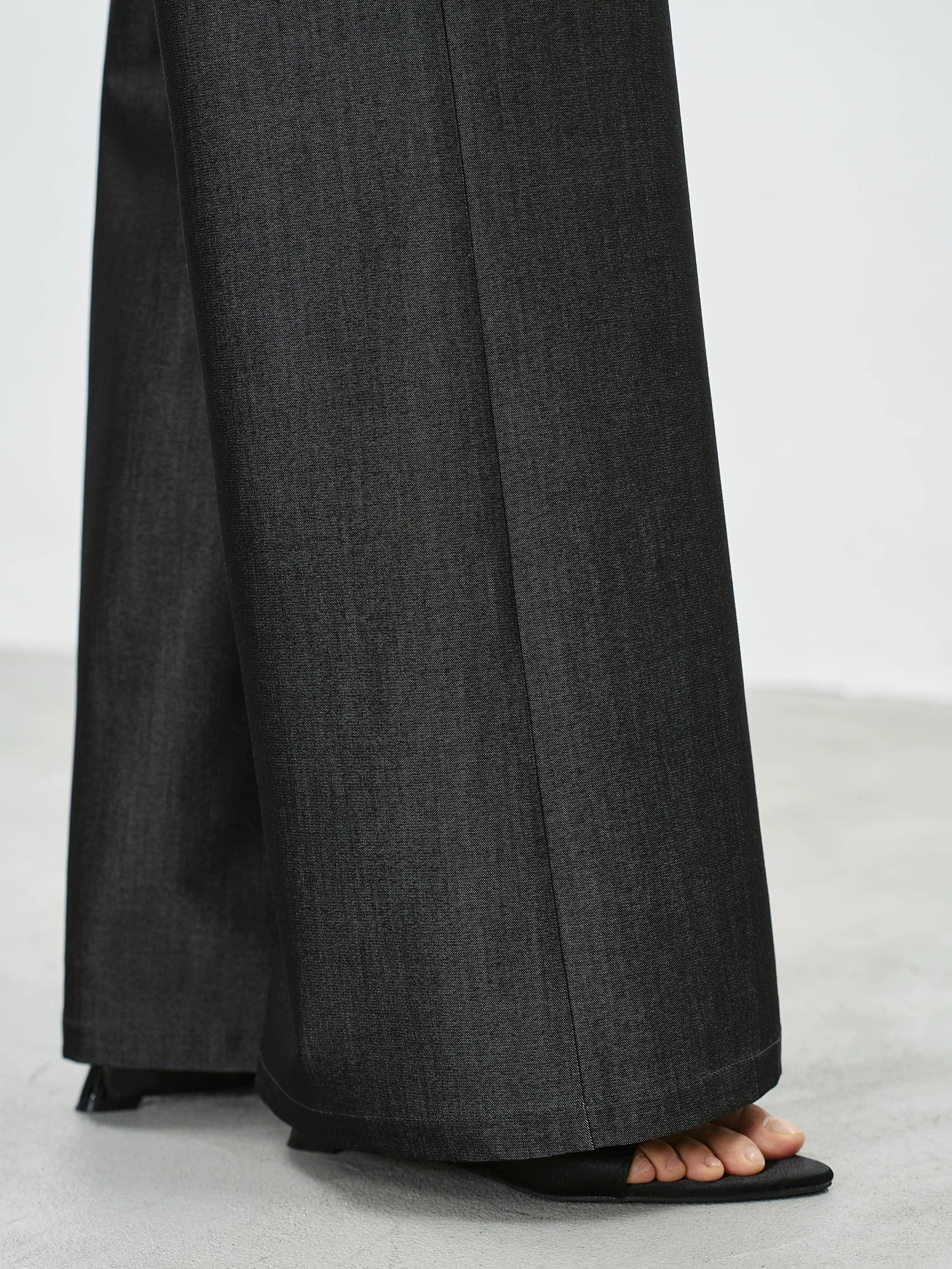 EIGHTHMONTH High-waisted Slacks
