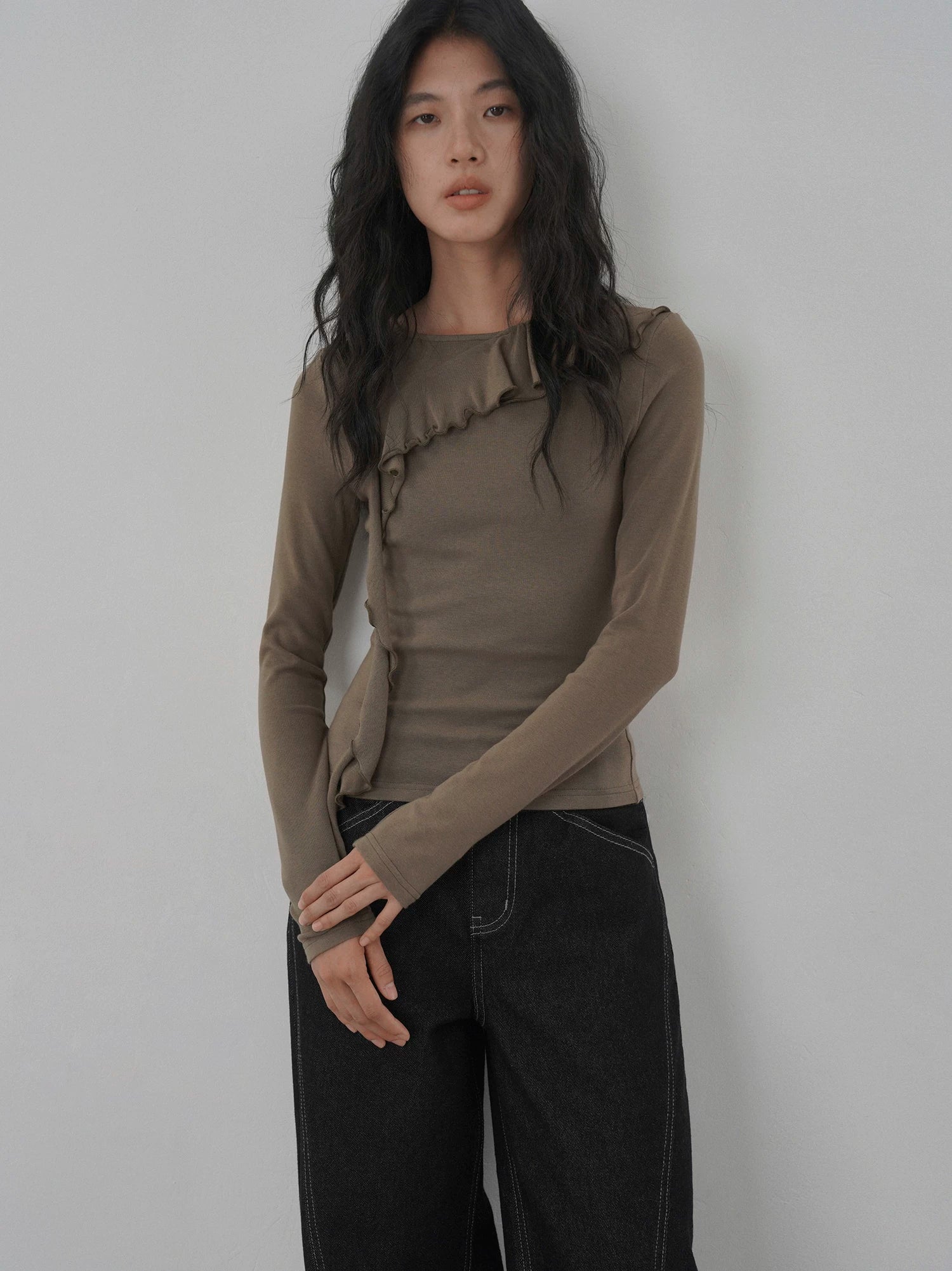 Eighthmonth Single-sided Fungus Edge Slimming Looklong Sleeves