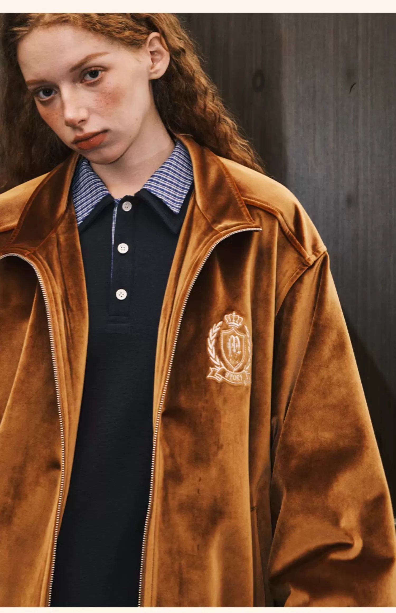 MATCHA STORY Vintage Embroidered Velvet Jacket