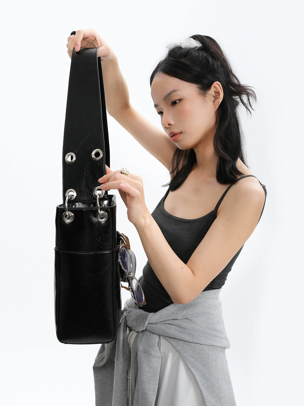 JANDRESS Casual Porous Punching Bucket Bag