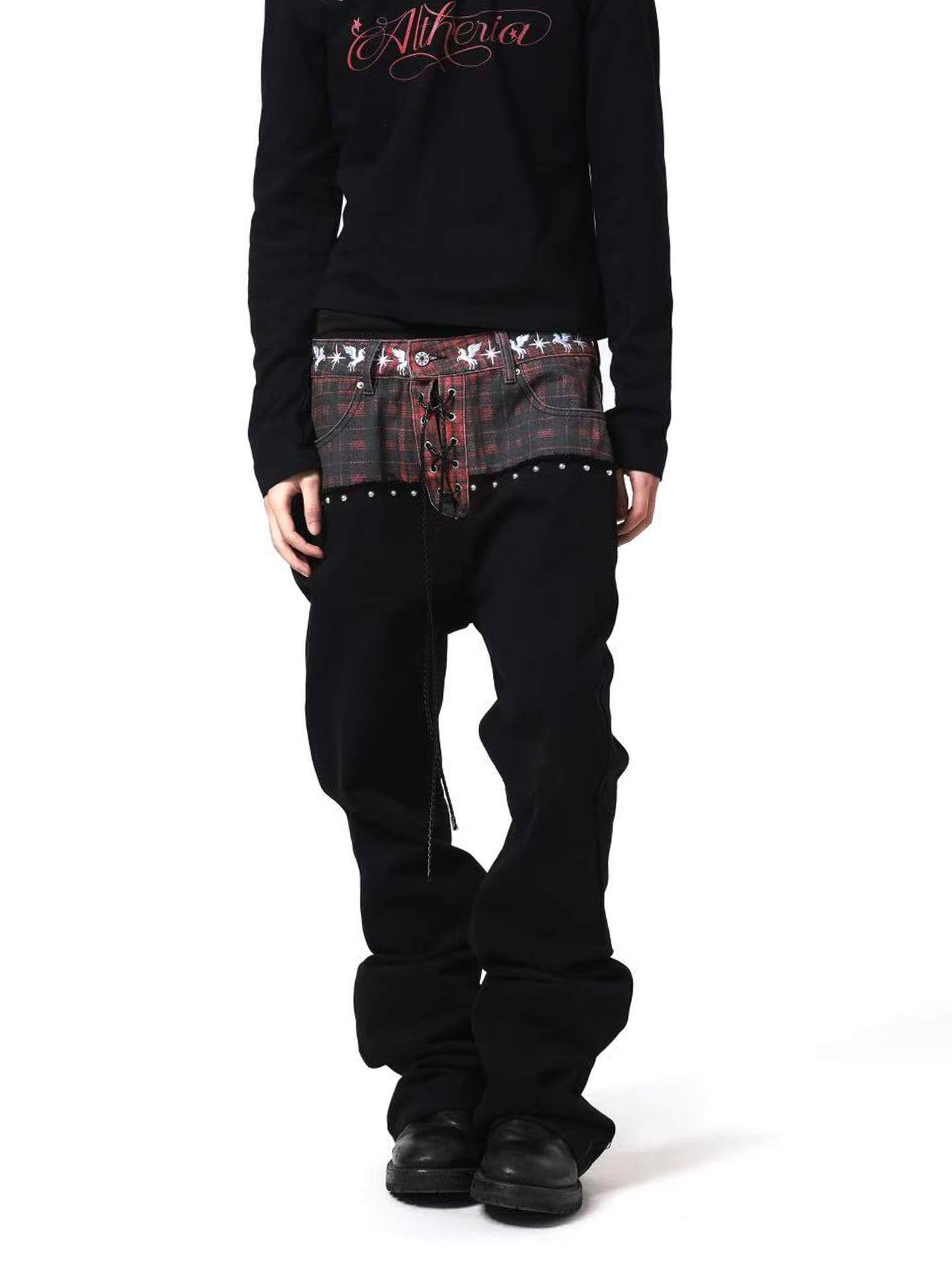 DETW Waist Embroidered Rivets Stacked Jeans