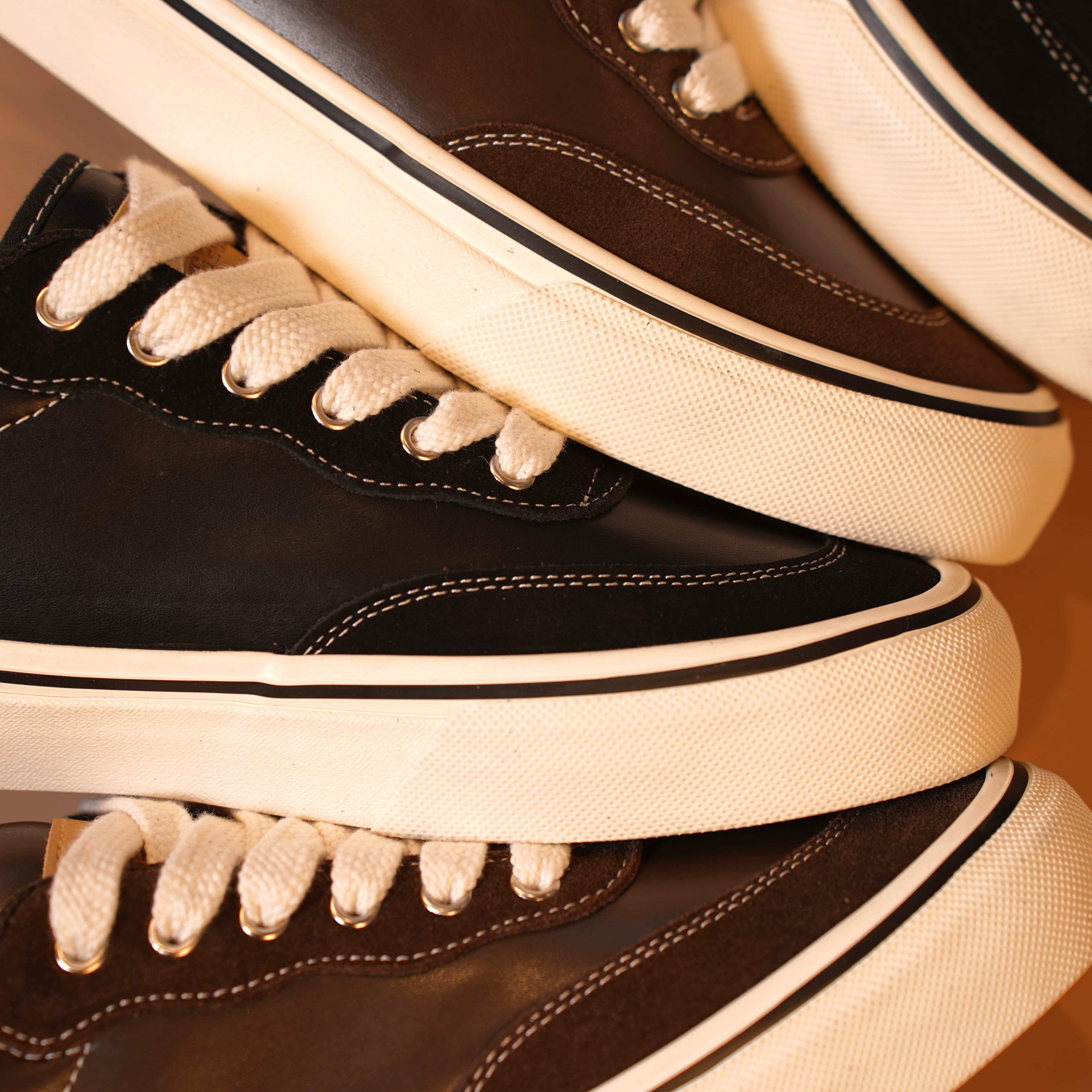 MARS GEOME Leather Widened Retro Fashion Board Shoes