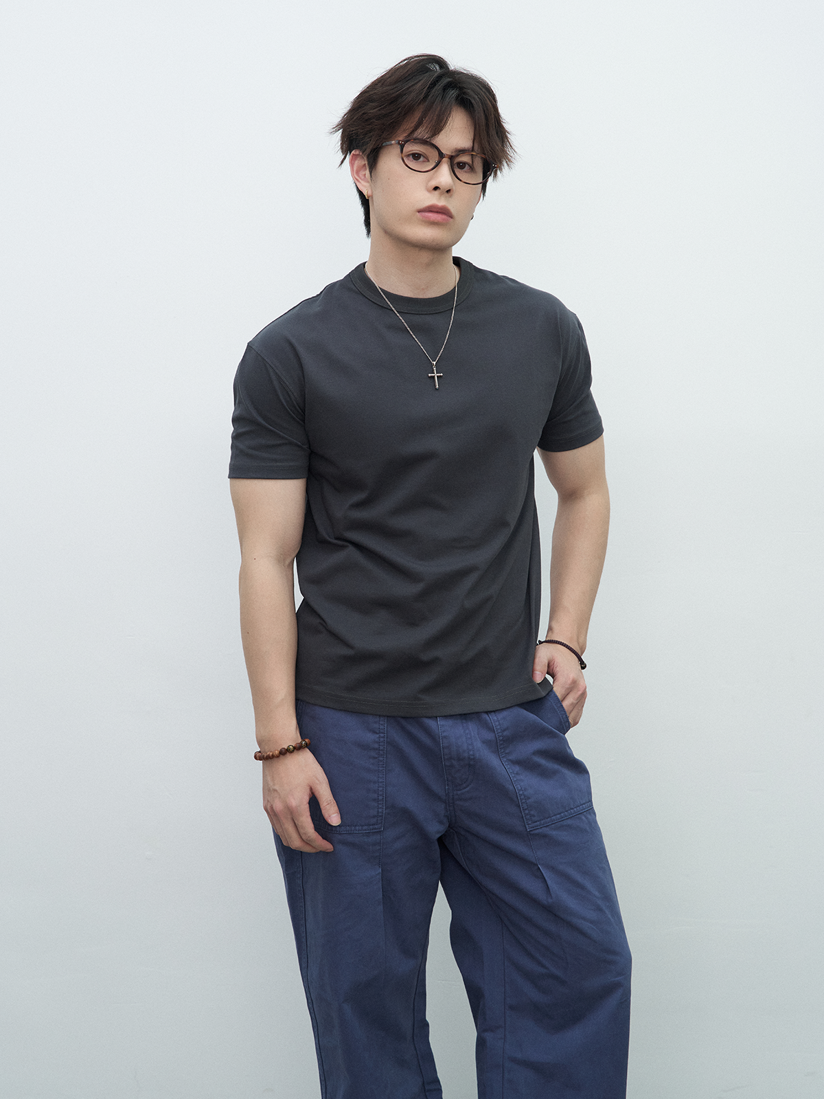 GOODLIVEABLE Cool Small Neckline Versatile Tee