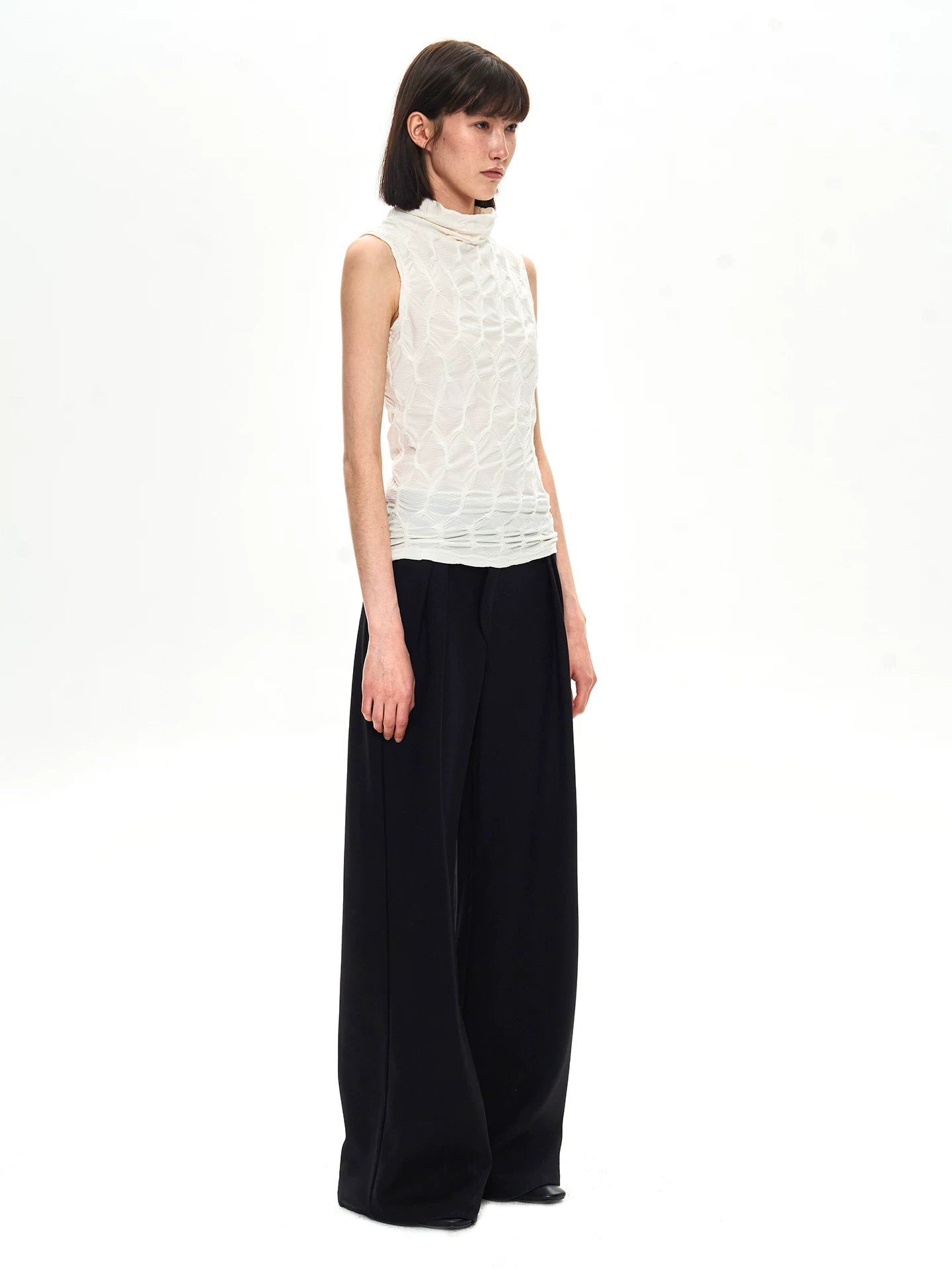 Slight Vogue Pleated Micro Stack Turtleneck Vest