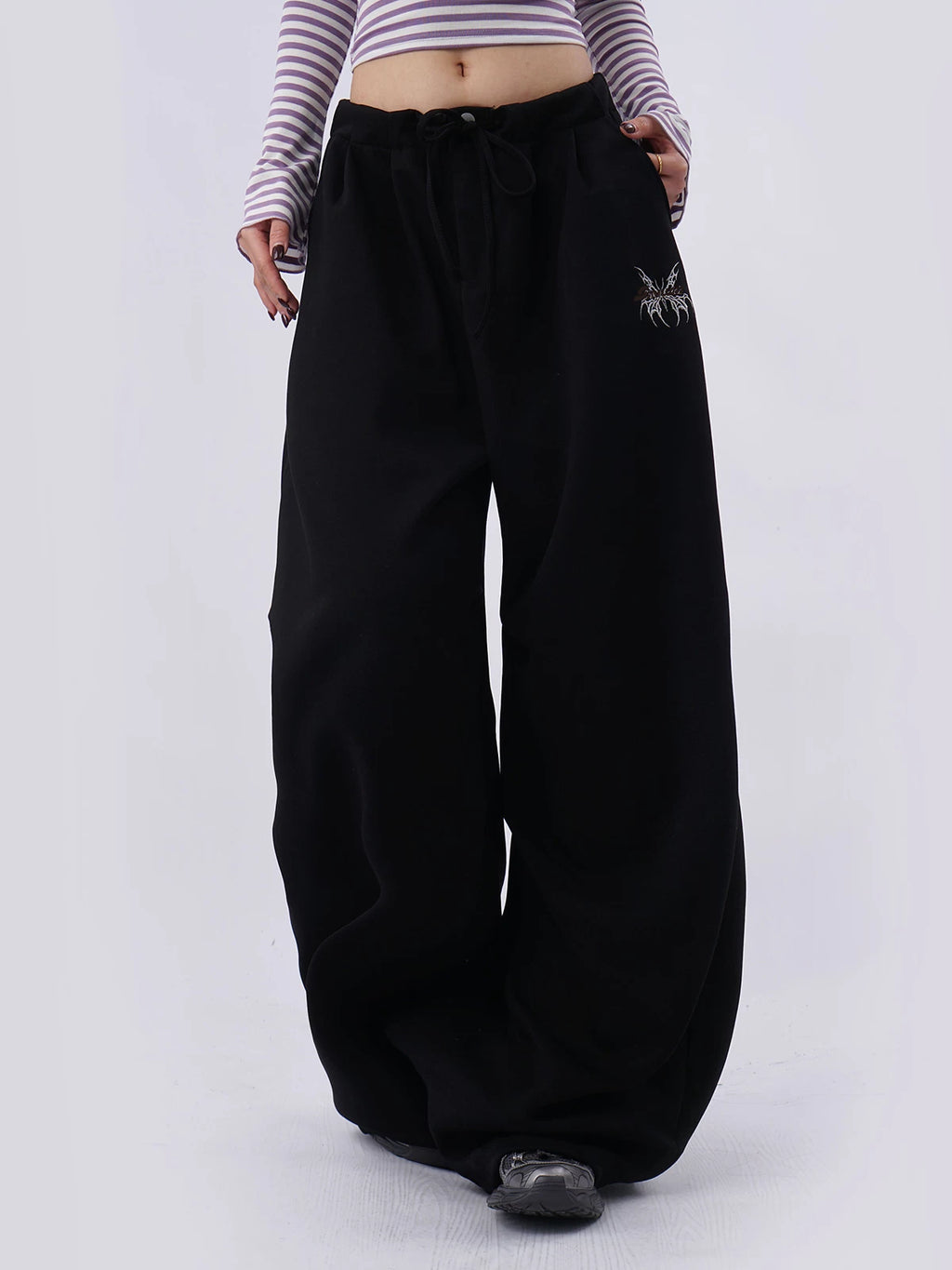 SAMUSAN Wide-leg Pleated Sweatpants
