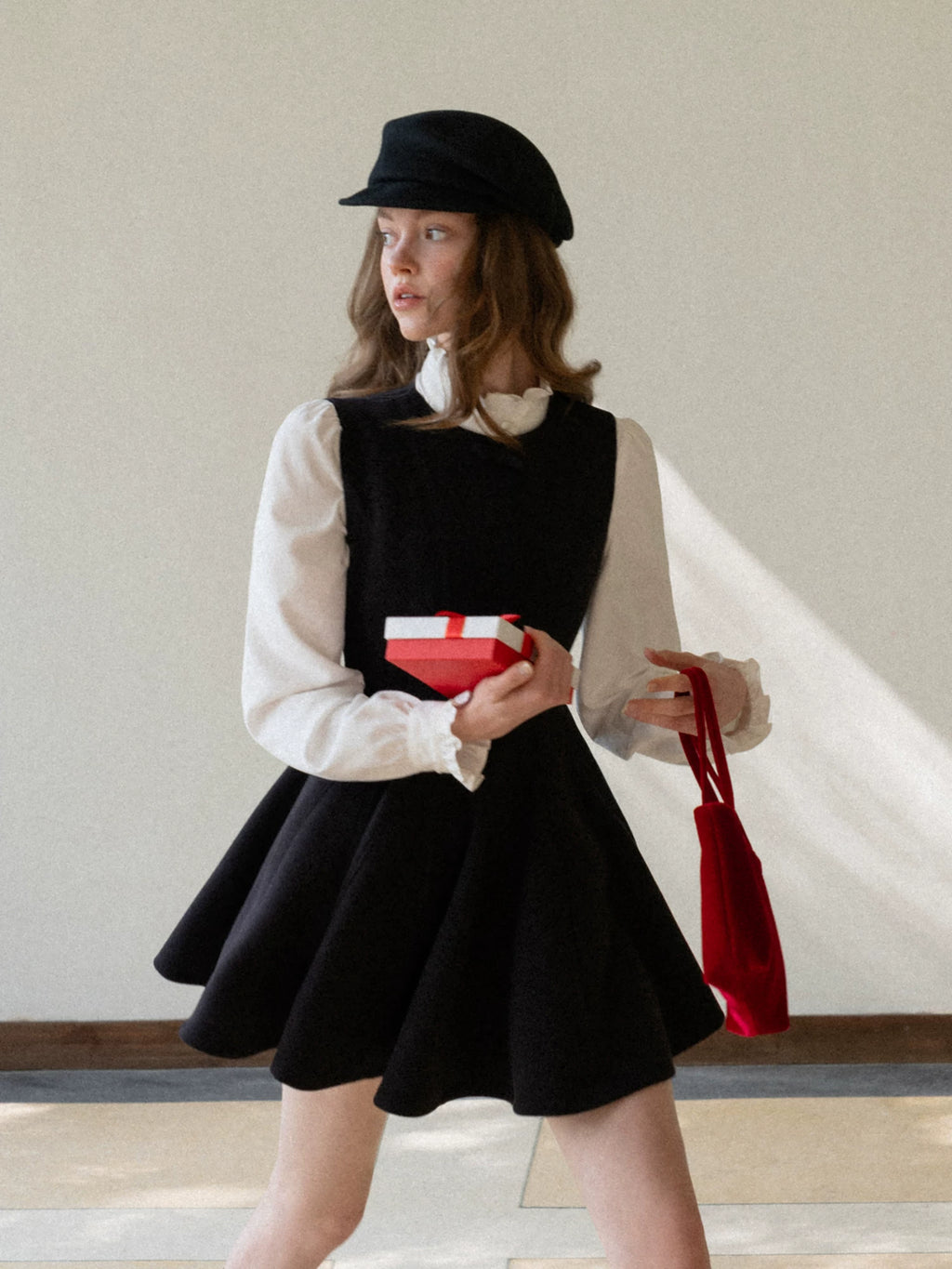 EGGKA Waist Pleated Sleeveless Dress