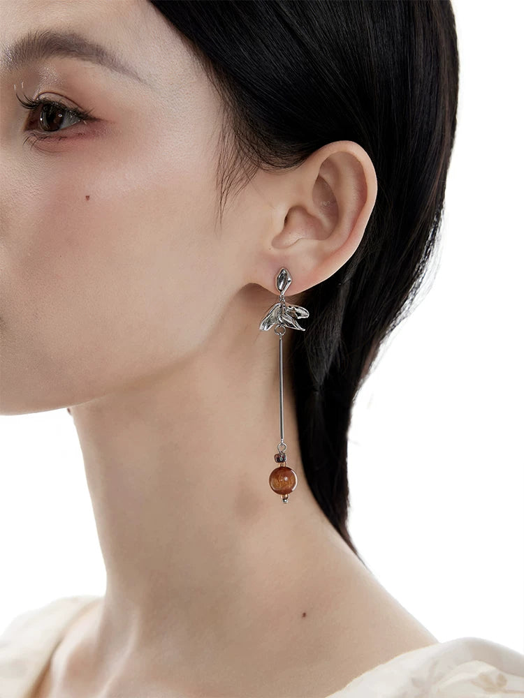 NO SOLUTION Light Luxury Temperament Medium and Long Earrings