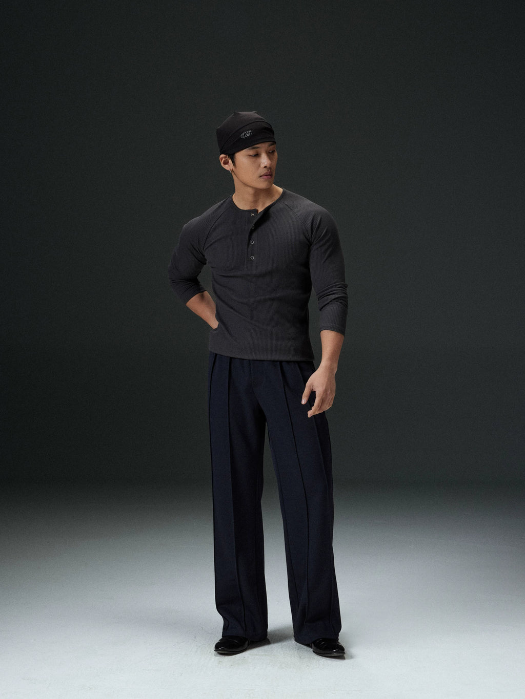 AFTERGLOW Slim Fit High Elastic Bottom Long Sleeve