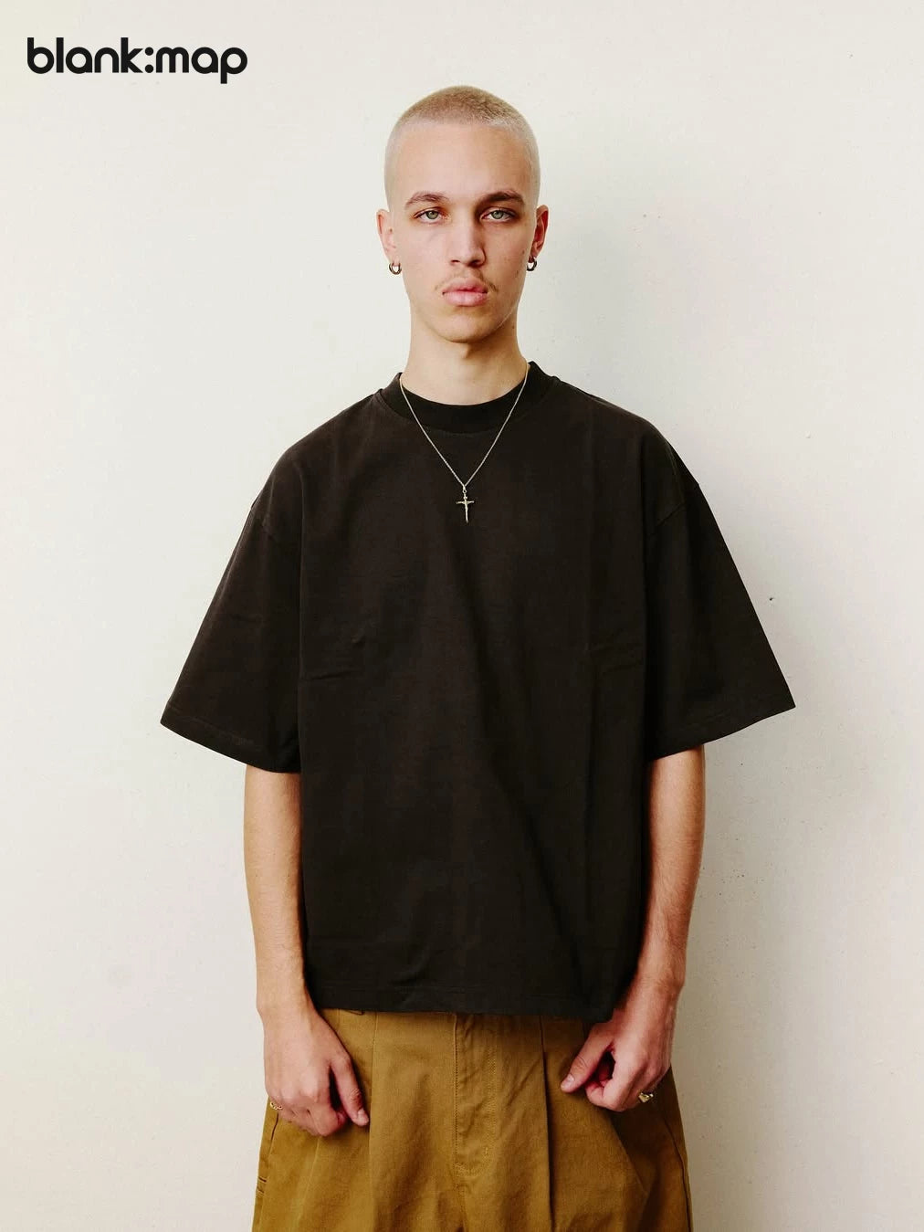 Blank Map Cool Loose Small Neckline Tee