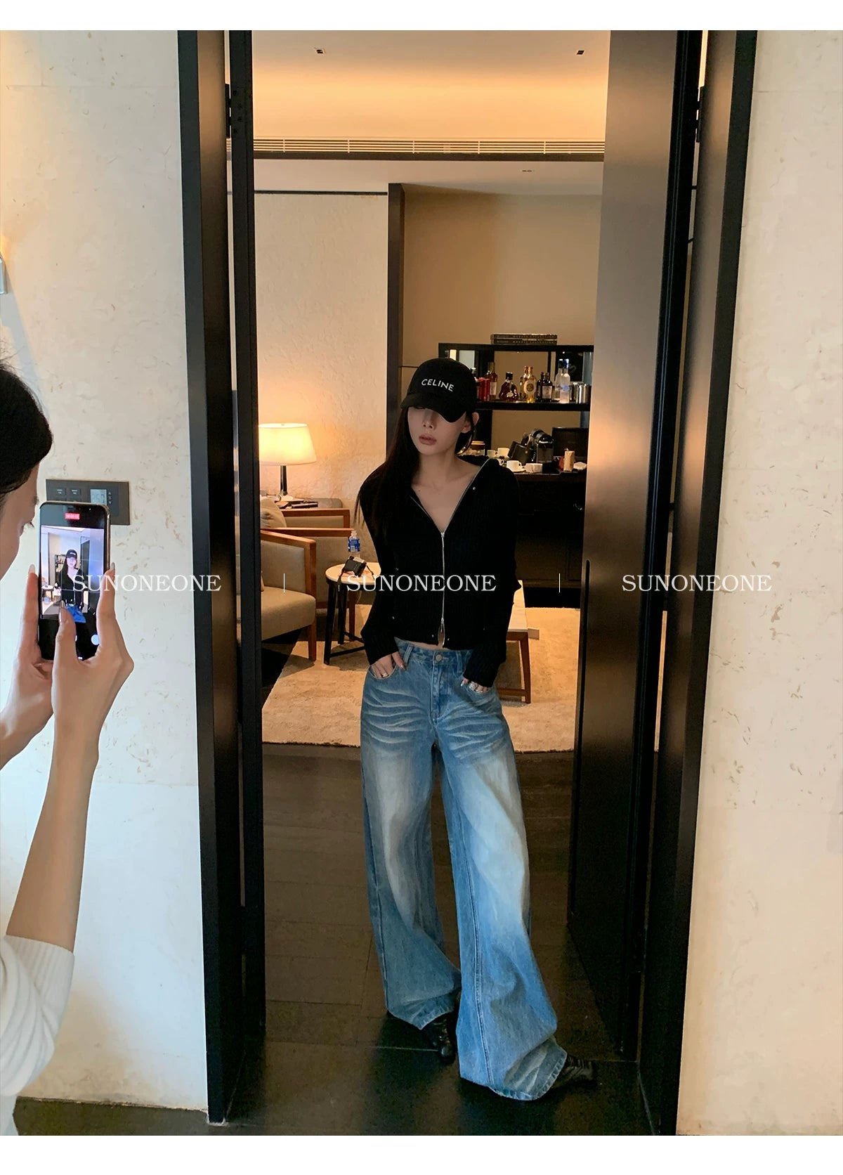 SUNONEONE Crease Mopping Loose Jeans