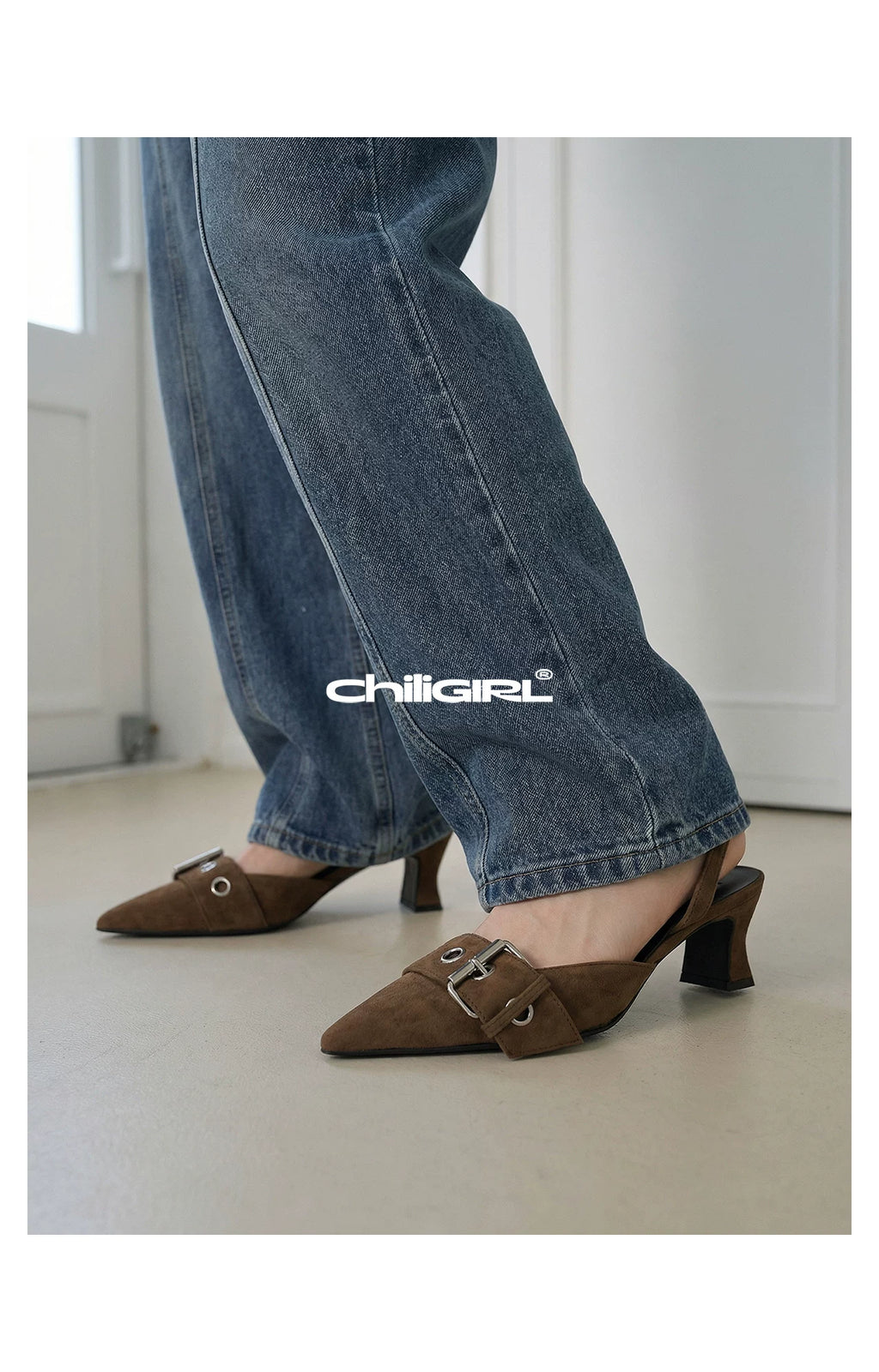 CHILIGIRL Light and Mature Style Pointed Thick Heel High Heels