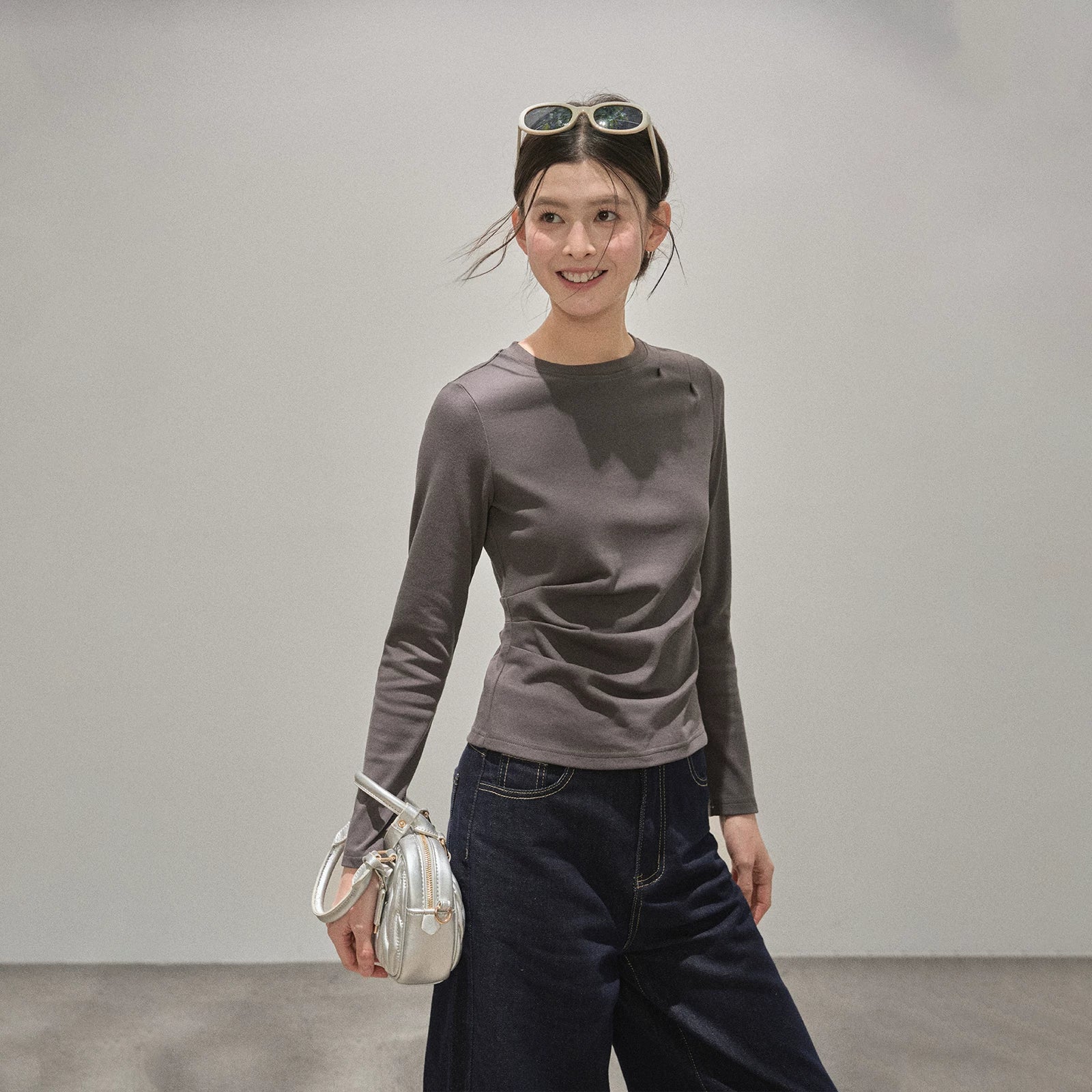XUJING Pleated Front Shoulder Slim and Thin Tee