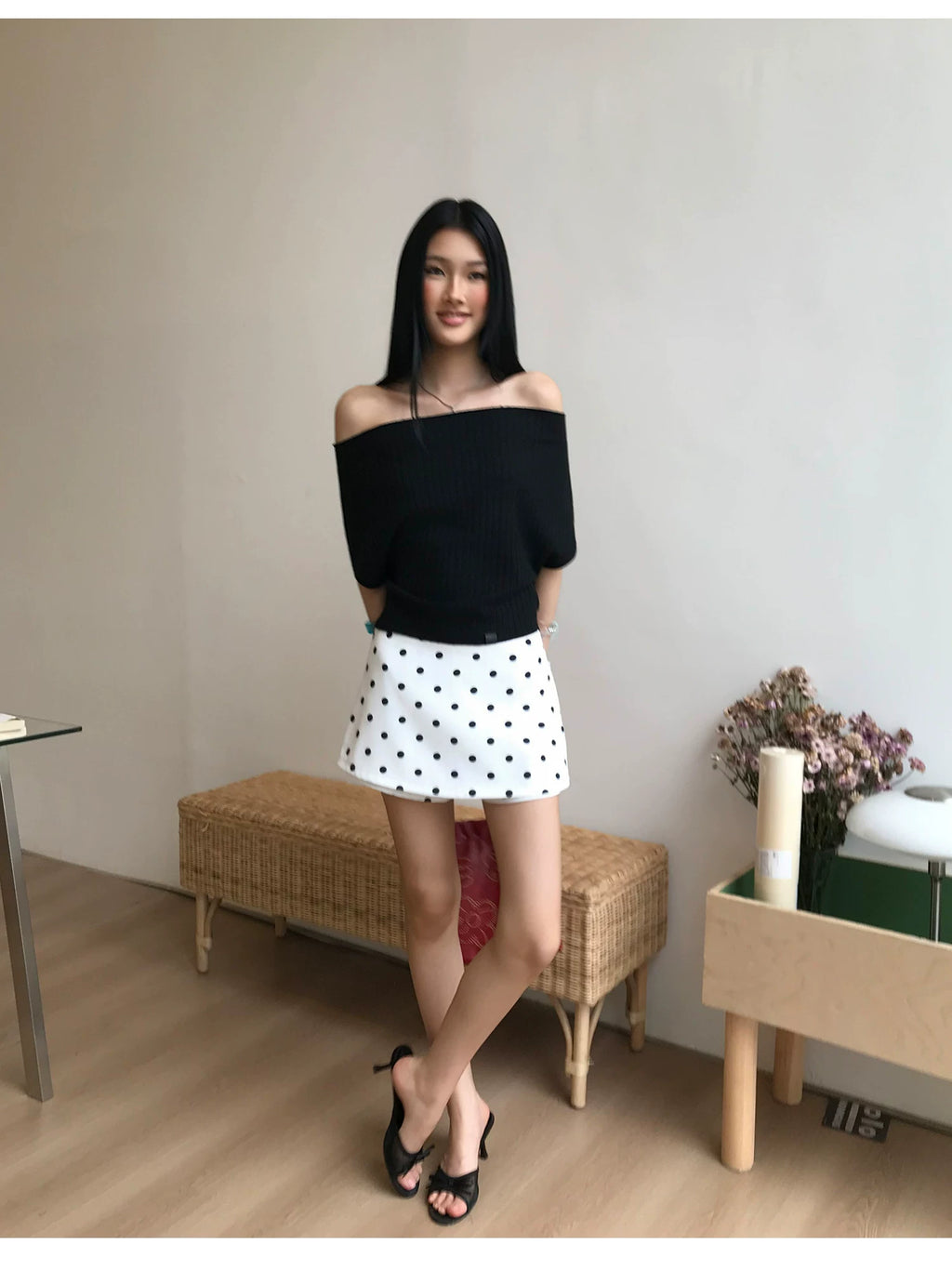 Audwyn One-word Shoulder Slim and Thin Versatile Tee