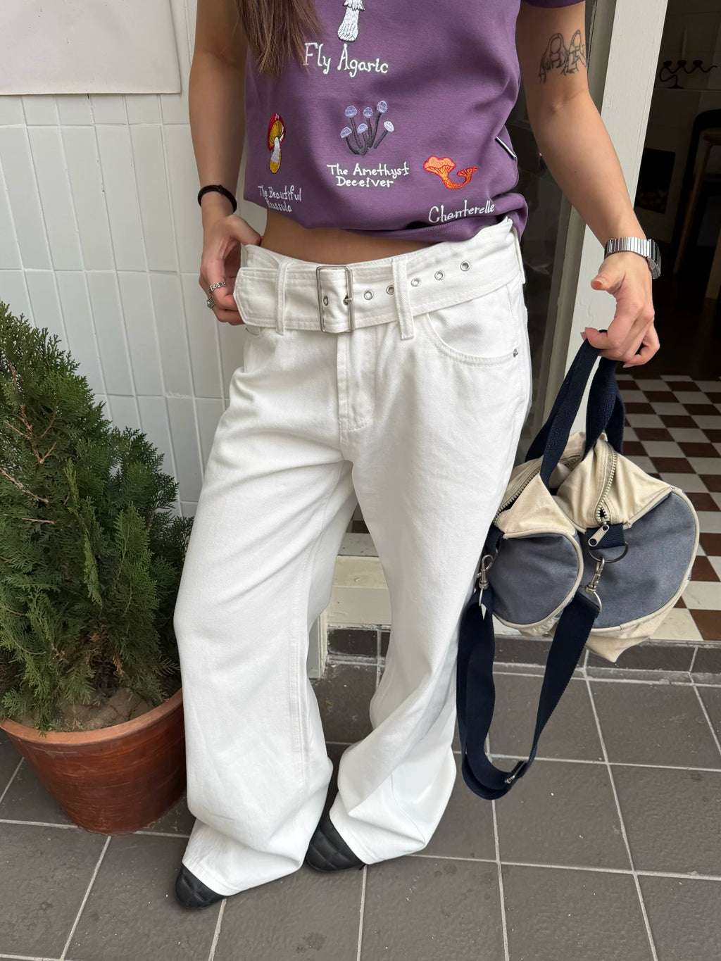 CCYE Medium and Low Waist Straight Versatile Belt Design Jeans