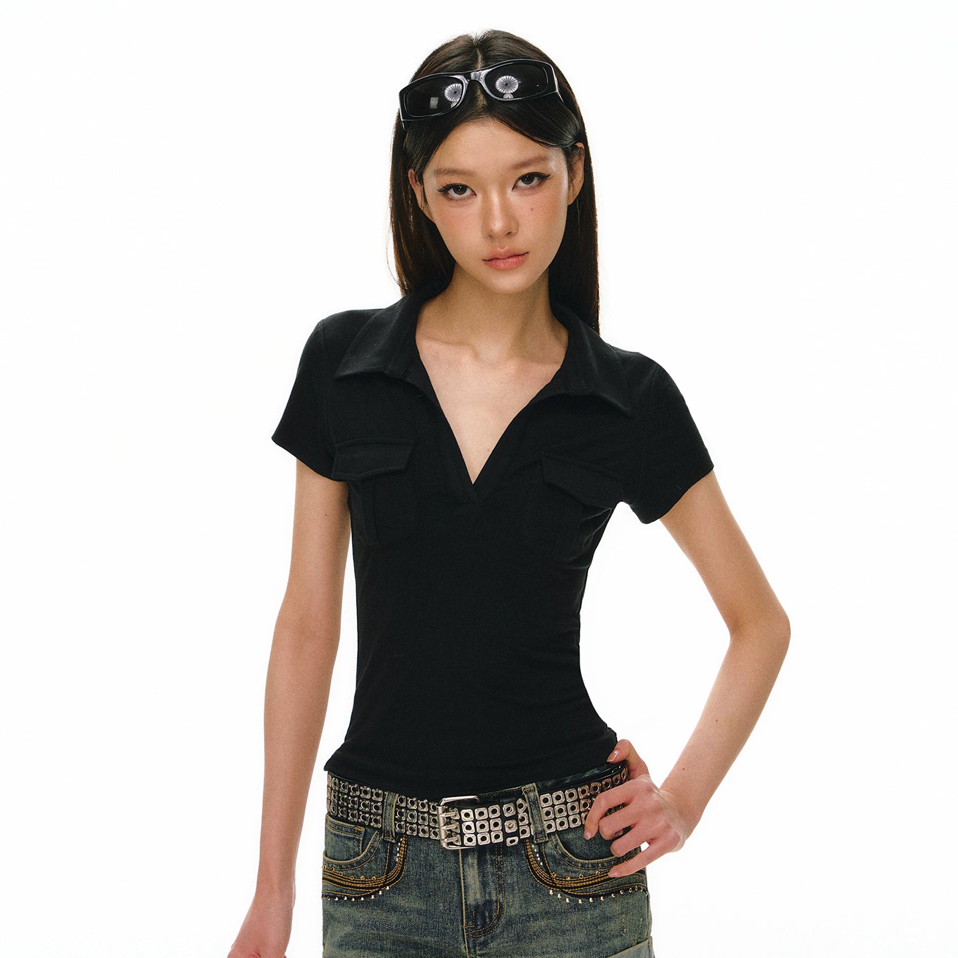 Ariseism Fitted V-Neck Pocket Short Sleeve Tee