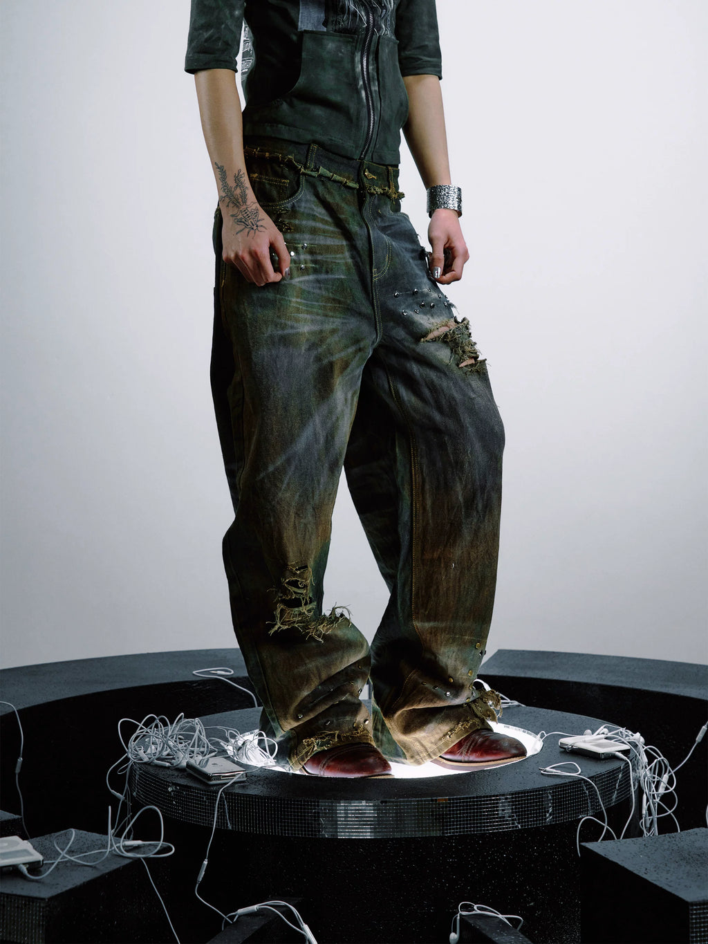 PAIKI Ripped Burr Straight Loose Jeans