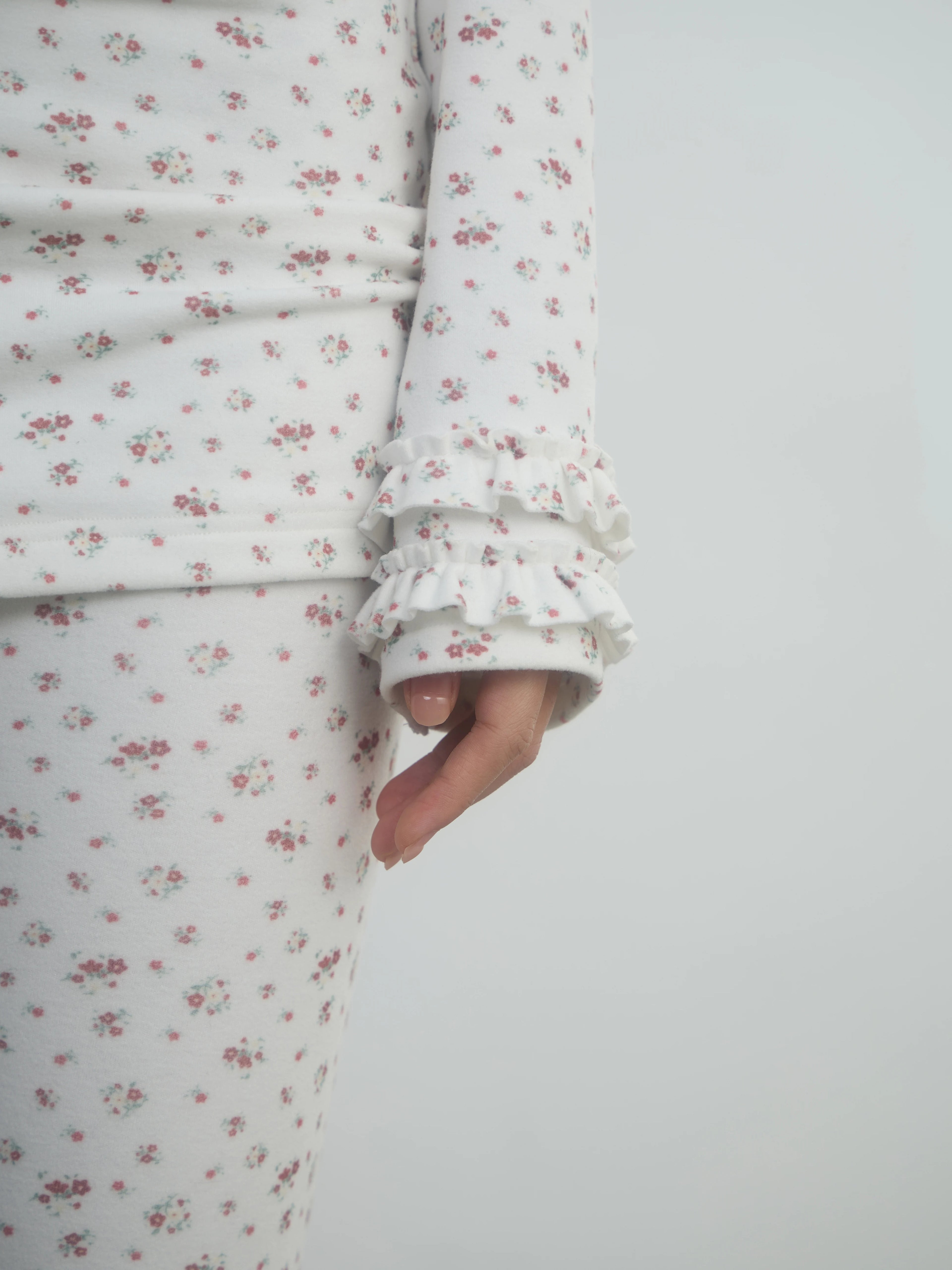 In Two Twos Pony Lace Floral Base Long Sleeve