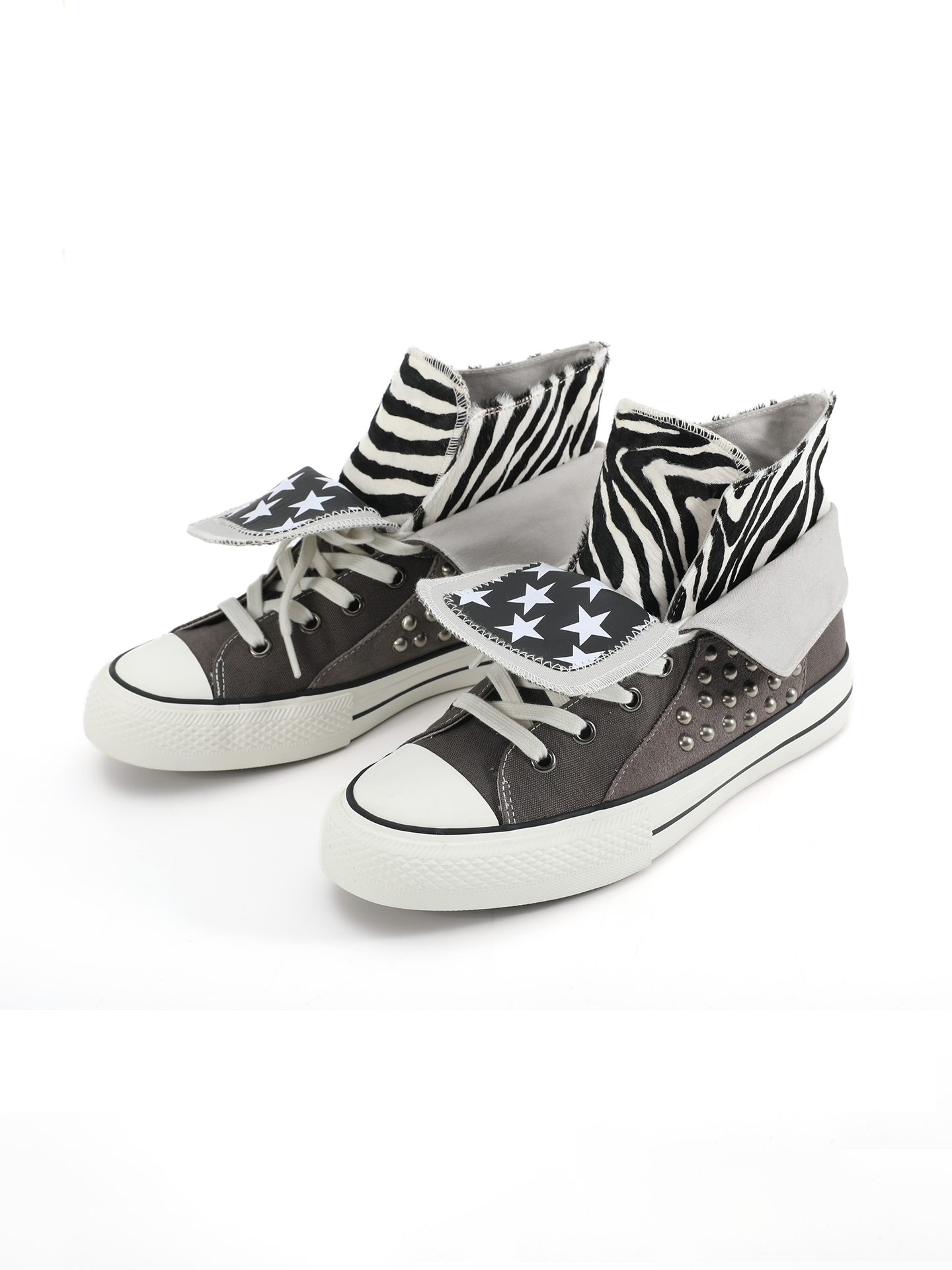 NumbAsia Zebra Pattern Star Print Rivet Canvas Shoes