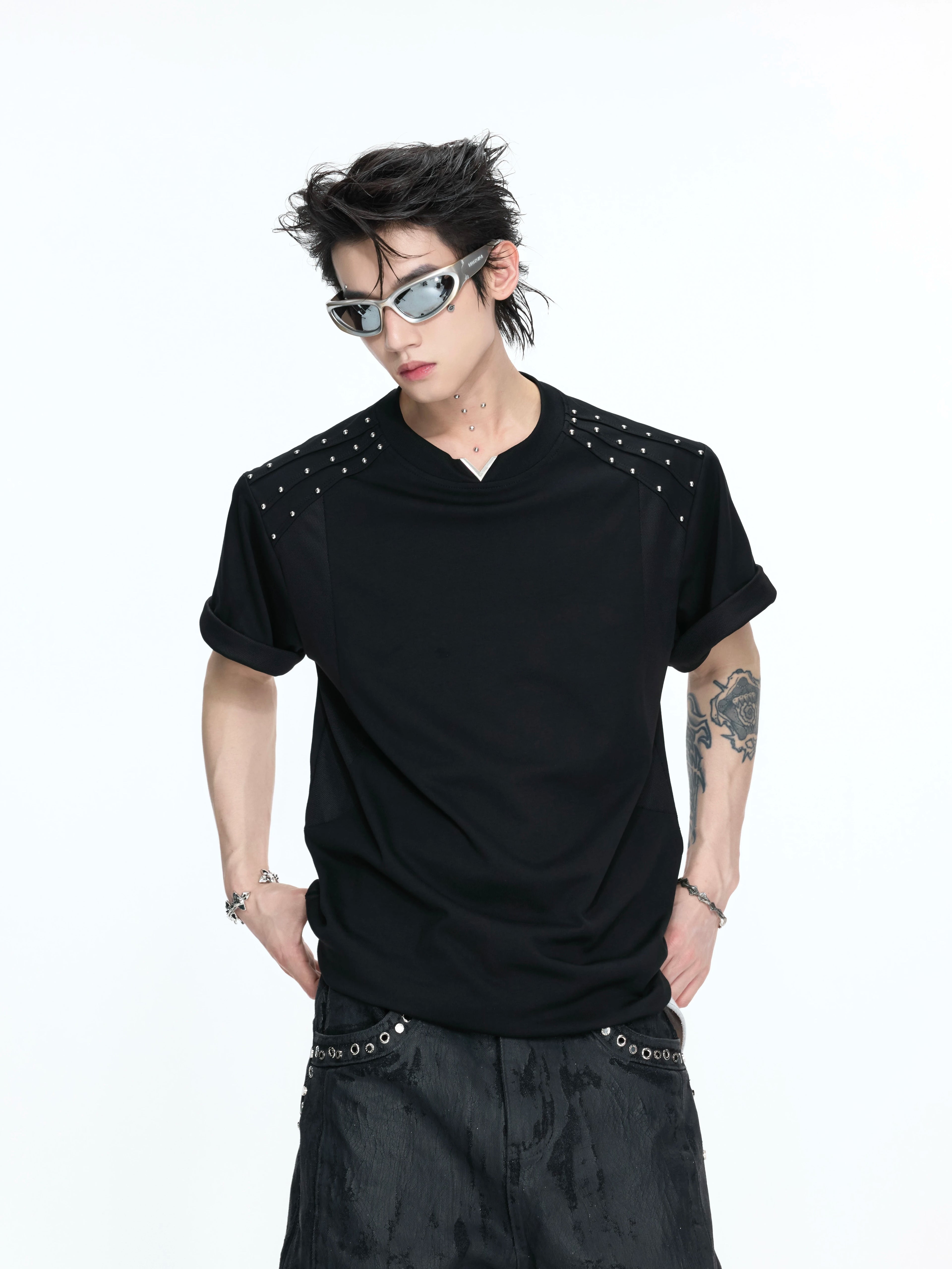 ArguECulturE Rivet Splicing Front Shoulder V-neck Tee