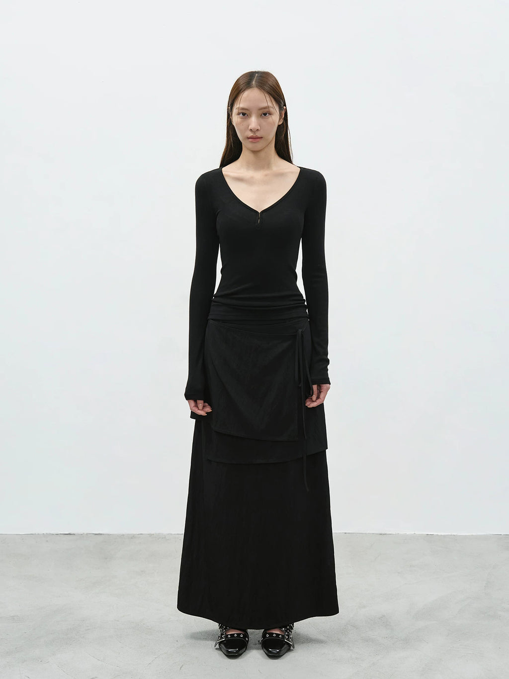 EIGHTHMONTH Irregular Laminated Slim Skirt
