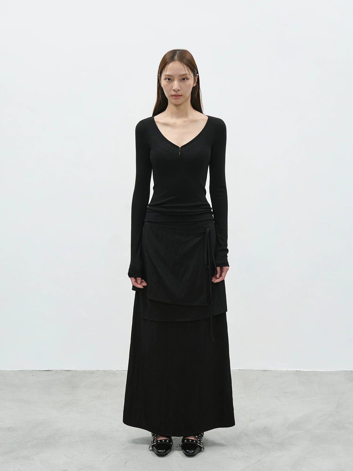 EIGHTHMONTH Irregular Laminated Slim Skirt
