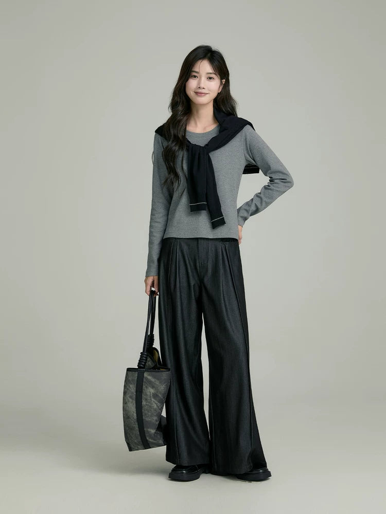 XUJING Simple V-neck Slim and Thin Tee