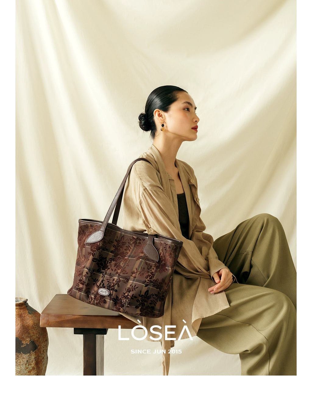 LOSEA "All Things Grow" Tie-dye flocking large-capacity tote bag