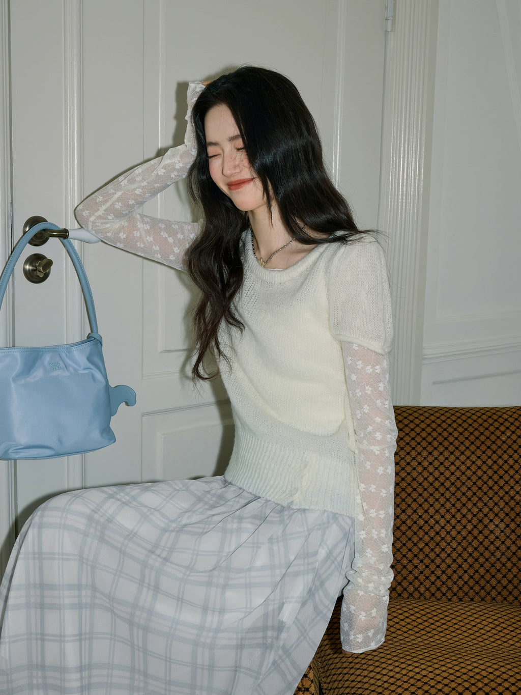 XUJING Crew Neck Hollow Knitting Tee