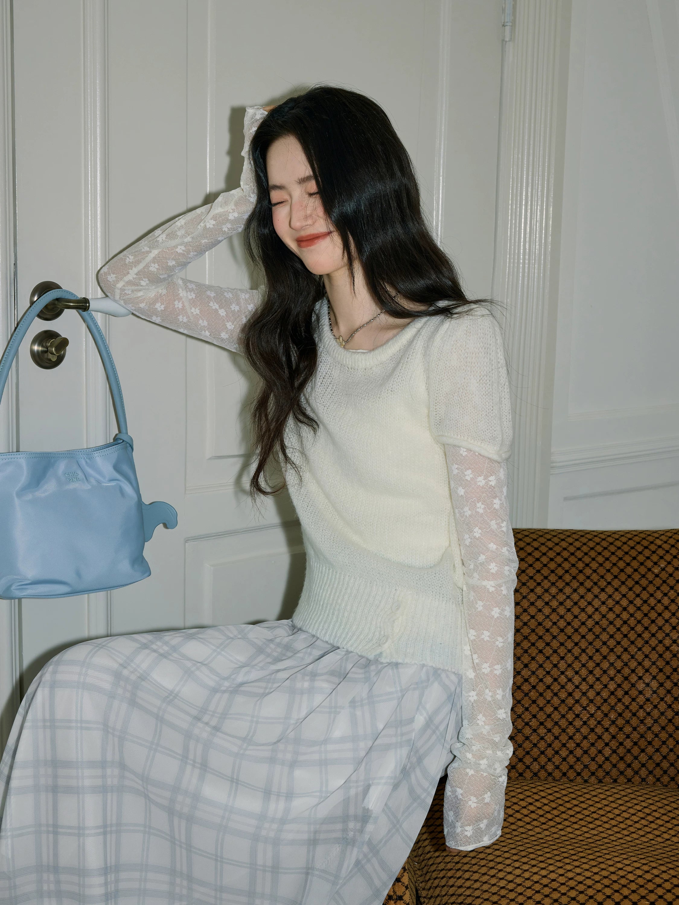 XUJING Crew Neck Hollow Knitting Tee