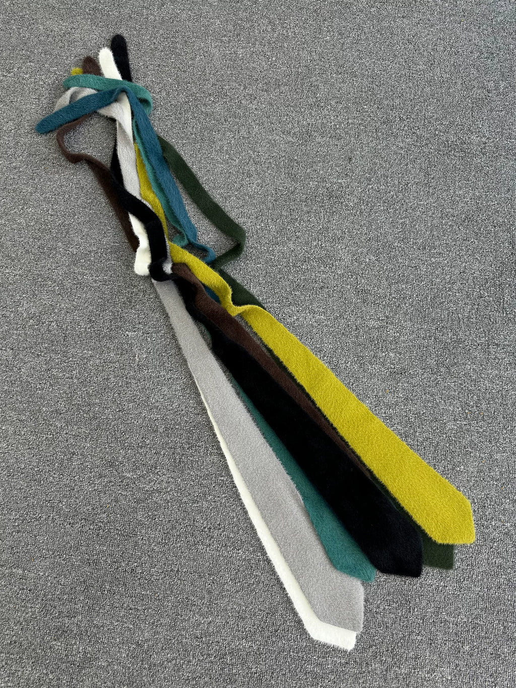 TERRAINCOGNITA Stylish and Simple Versatile Wool Tie