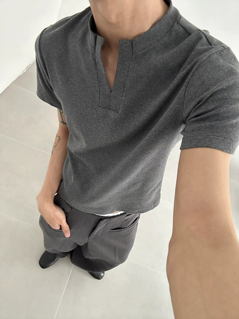 COLN Scissor Collar Slim Short Tee